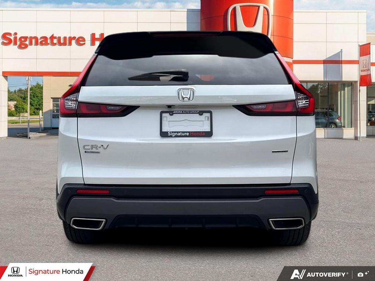 2024 Honda CR-V Hybrid Touring Photo4