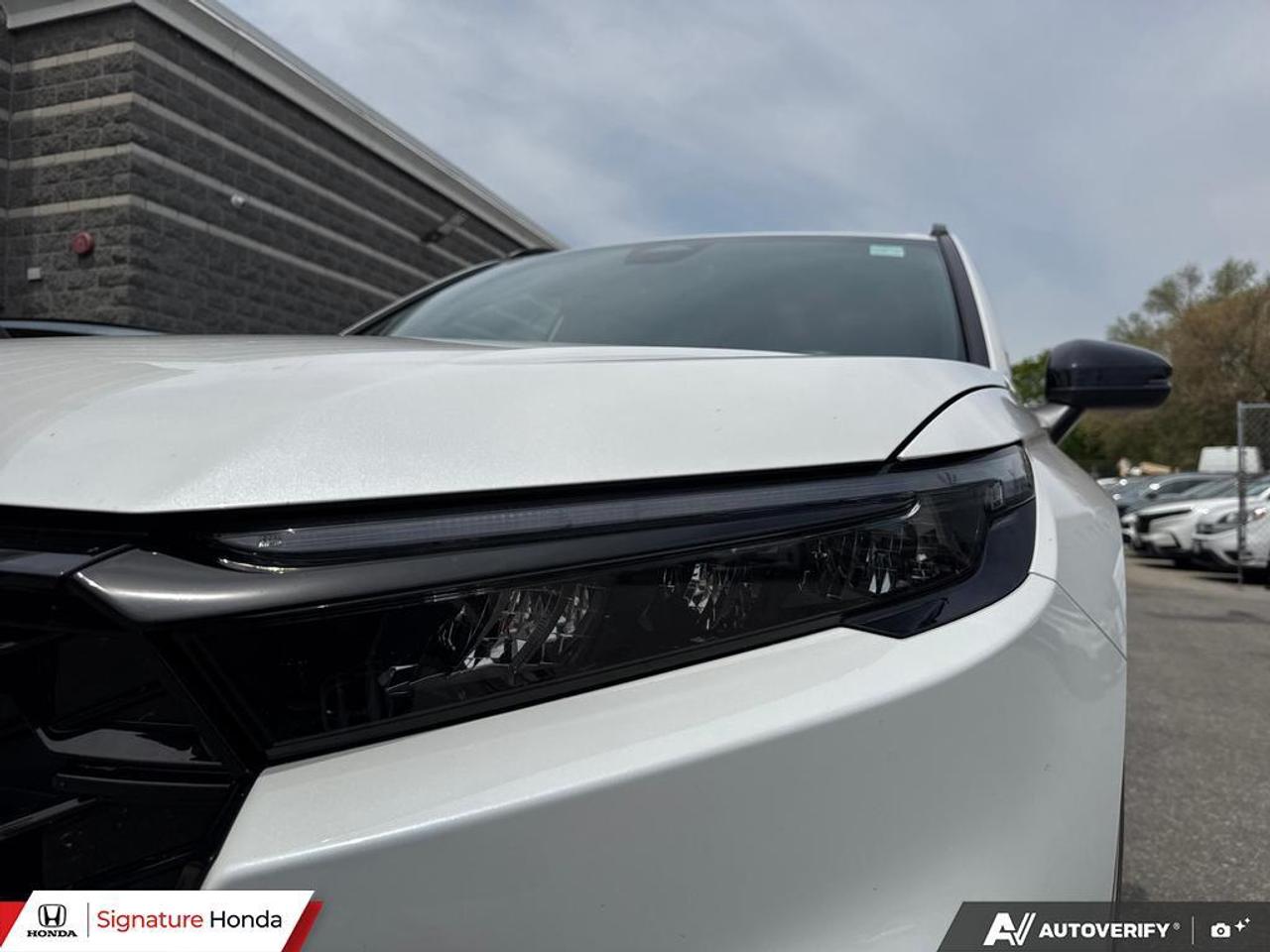 2024 Honda CR-V Hybrid Touring Photo