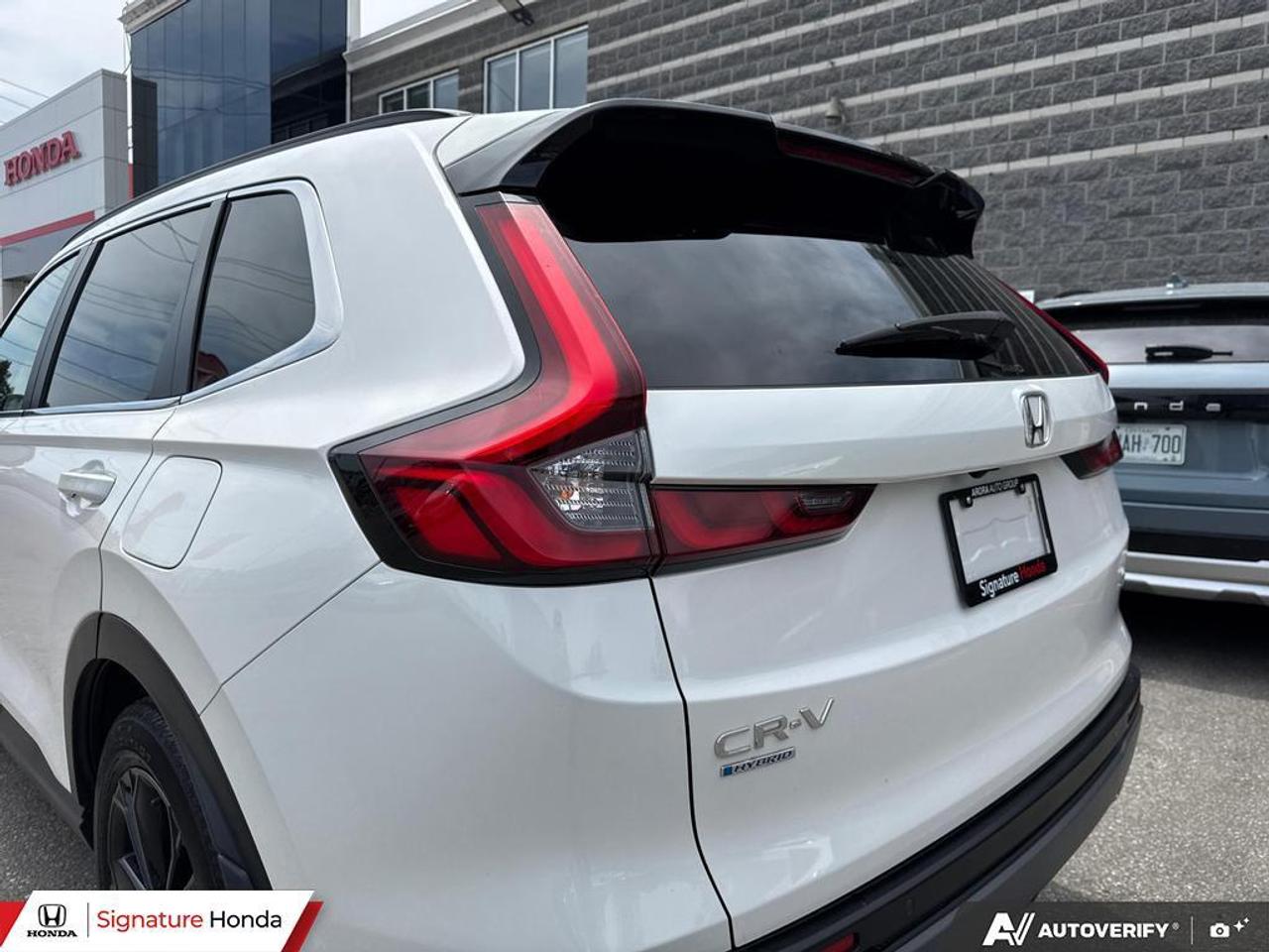 2024 Honda CR-V Hybrid Touring Photo
