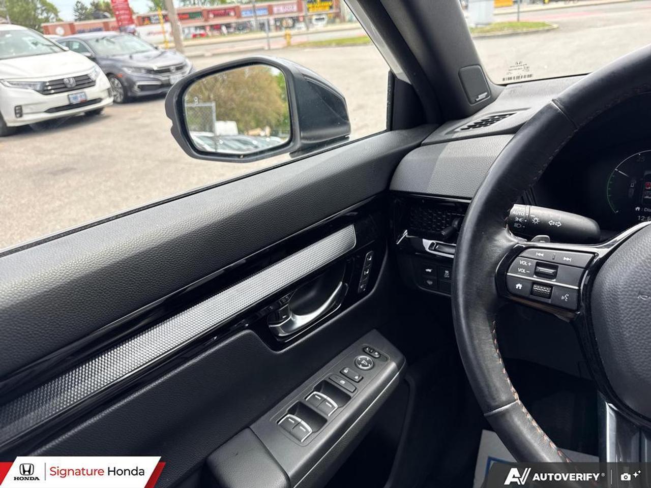 2024 Honda CR-V Hybrid Touring Photo