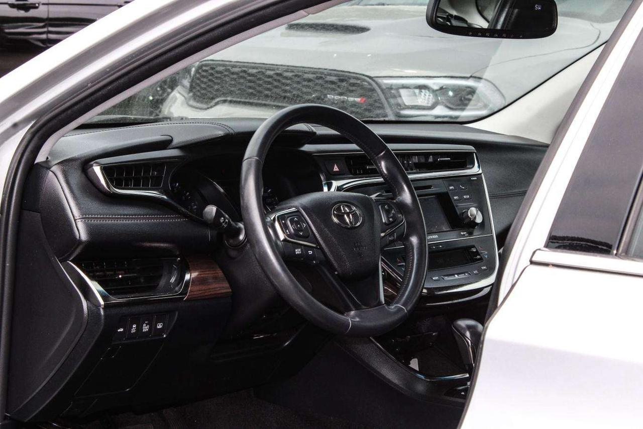 2014 Toyota Avalon LTD Photo