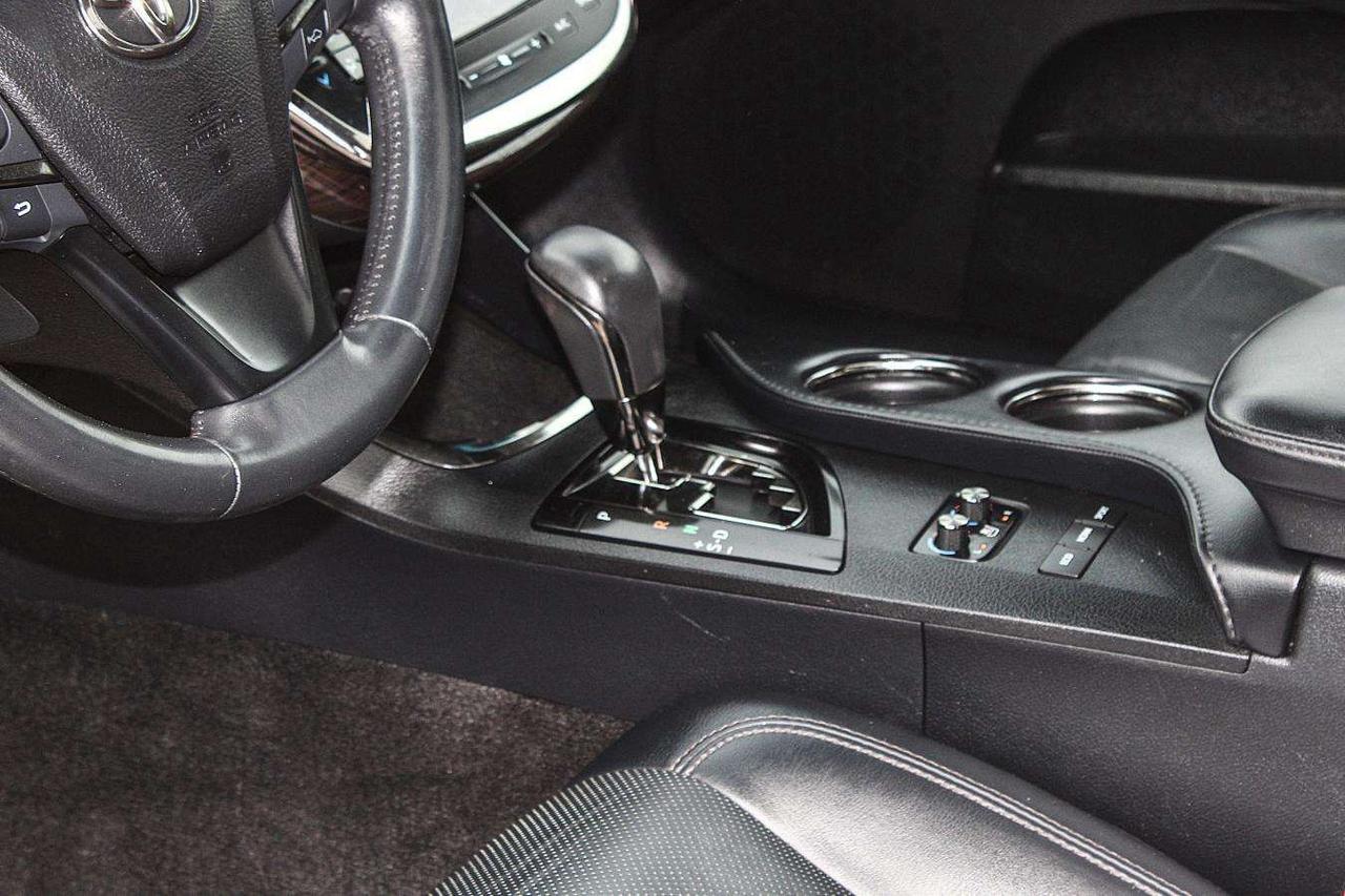 2014 Toyota Avalon LTD Photo