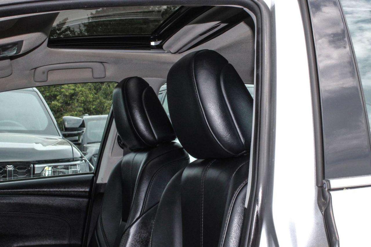 2014 Toyota Avalon LTD Photo