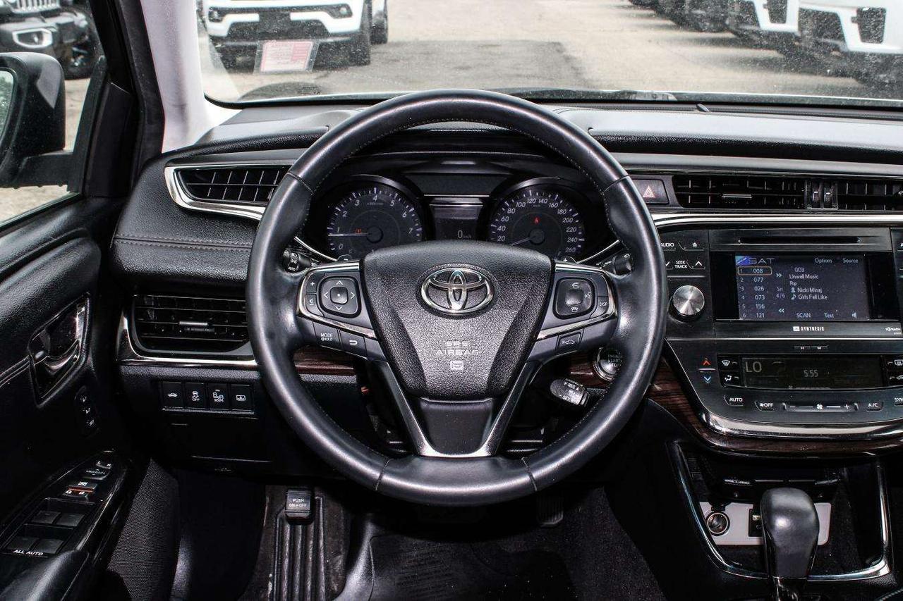 2014 Toyota Avalon LTD Photo