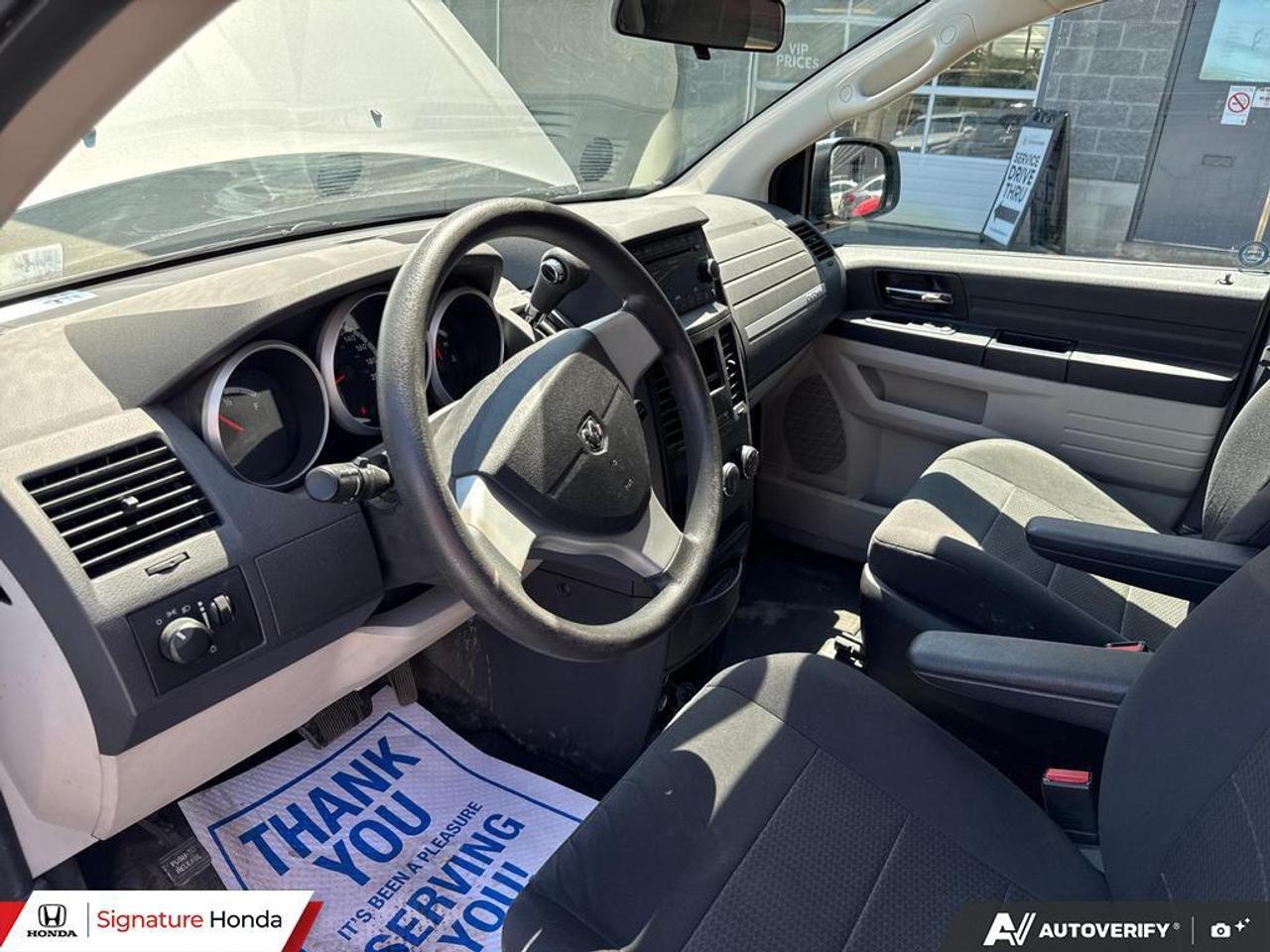 2009 Dodge Grand Caravan SE Photo
