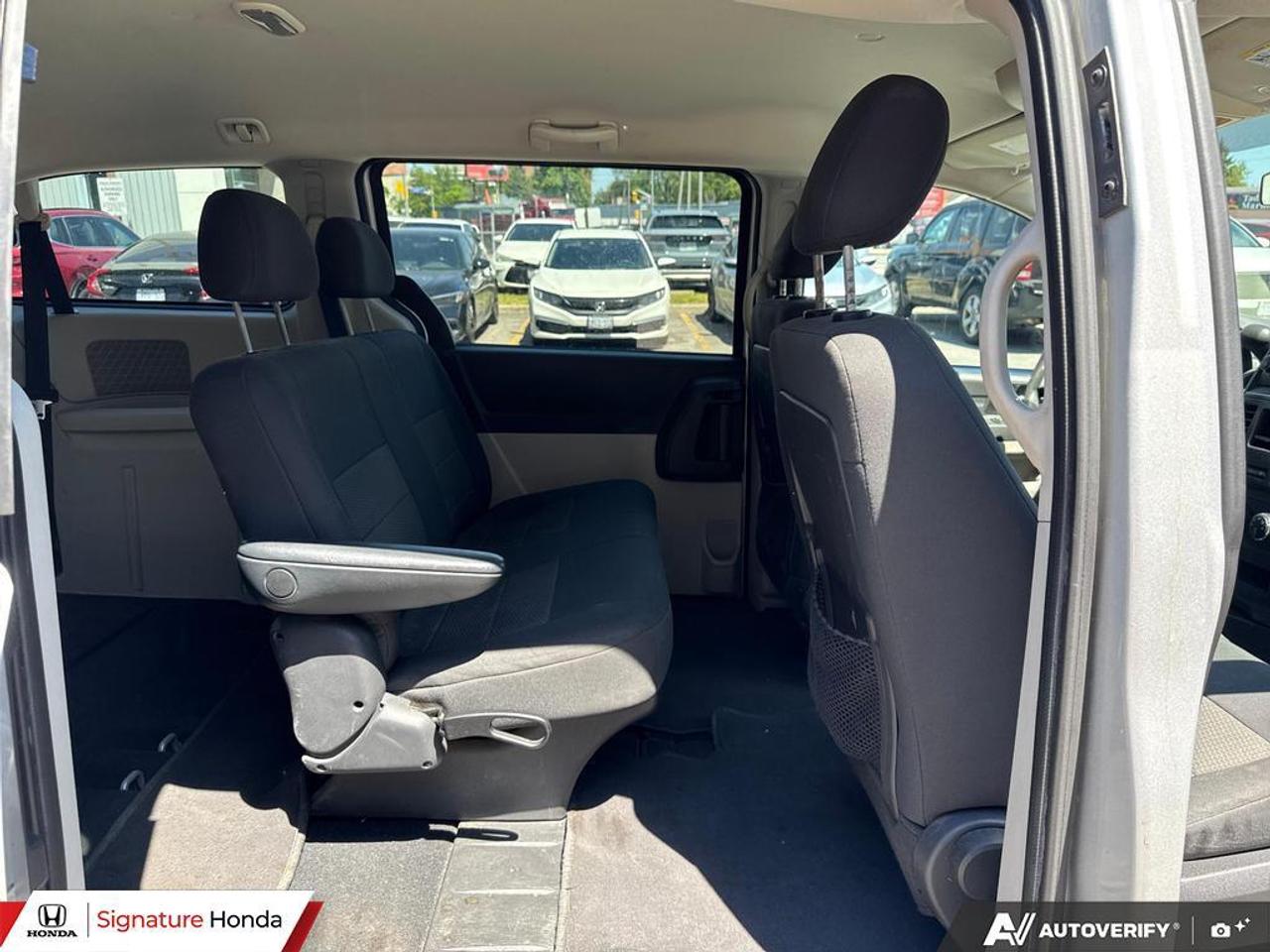 2009 Dodge Grand Caravan SE Photo