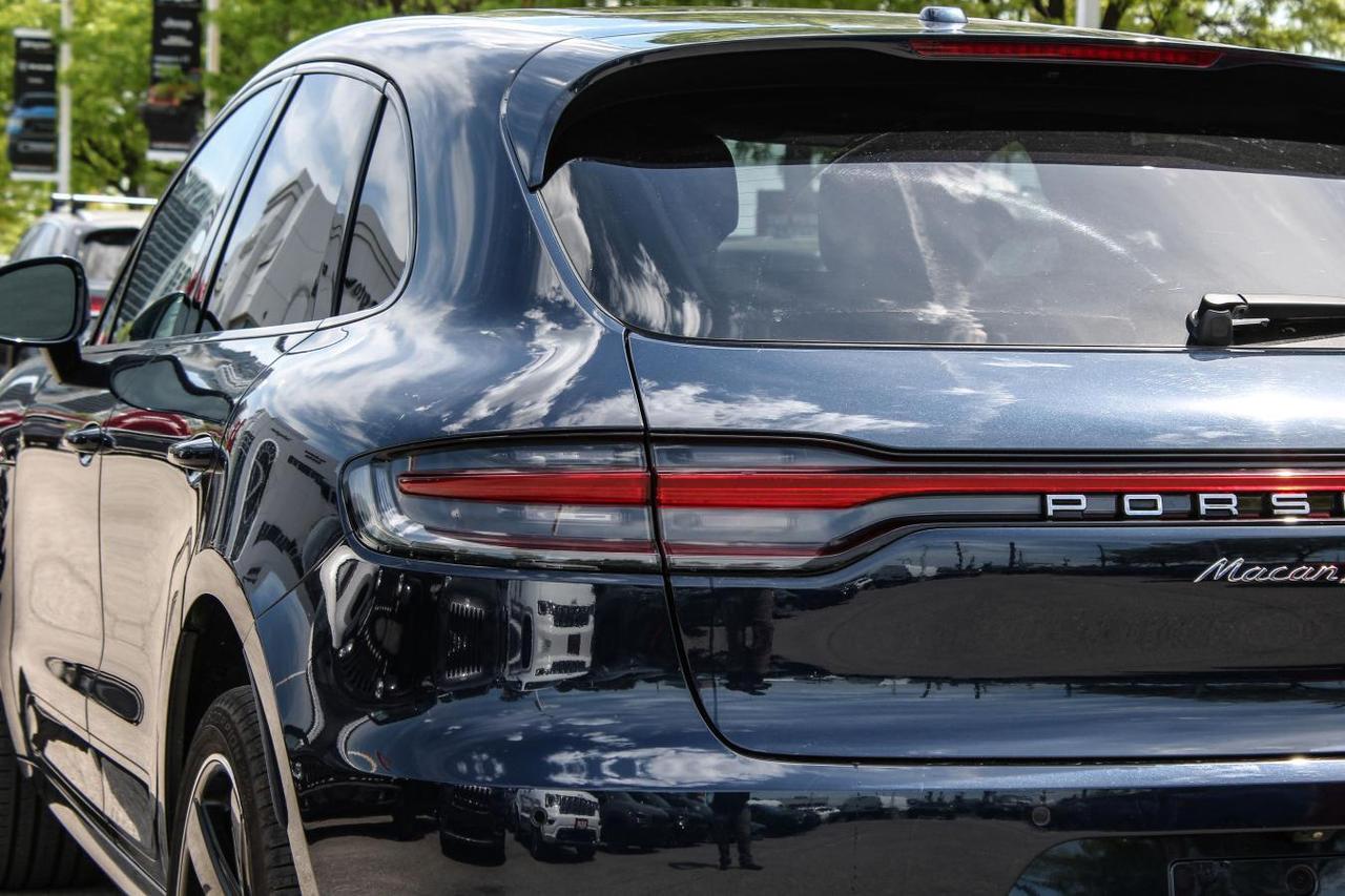 2019 Porsche Macan S  Gps Moonroof BkpCam HtdSeats ParkingSensors Dri Photo