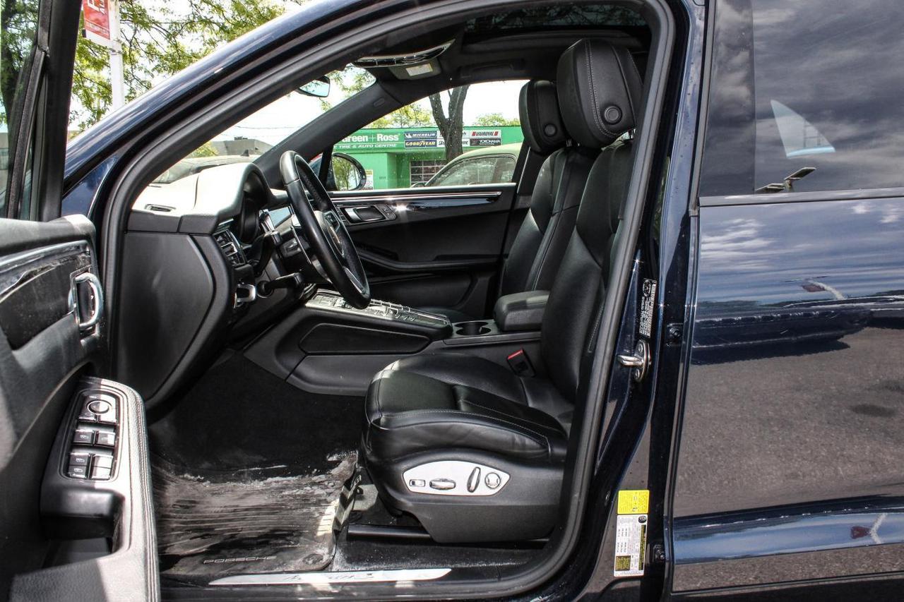 2019 Porsche Macan S  Gps Moonroof BkpCam HtdSeats ParkingSensors Dri Photo