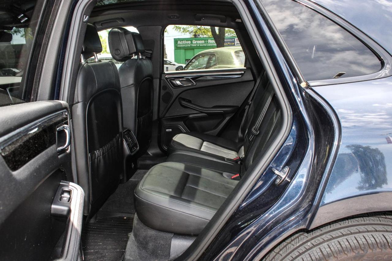 2019 Porsche Macan S  Gps Moonroof BkpCam HtdSeats ParkingSensors Dri Photo