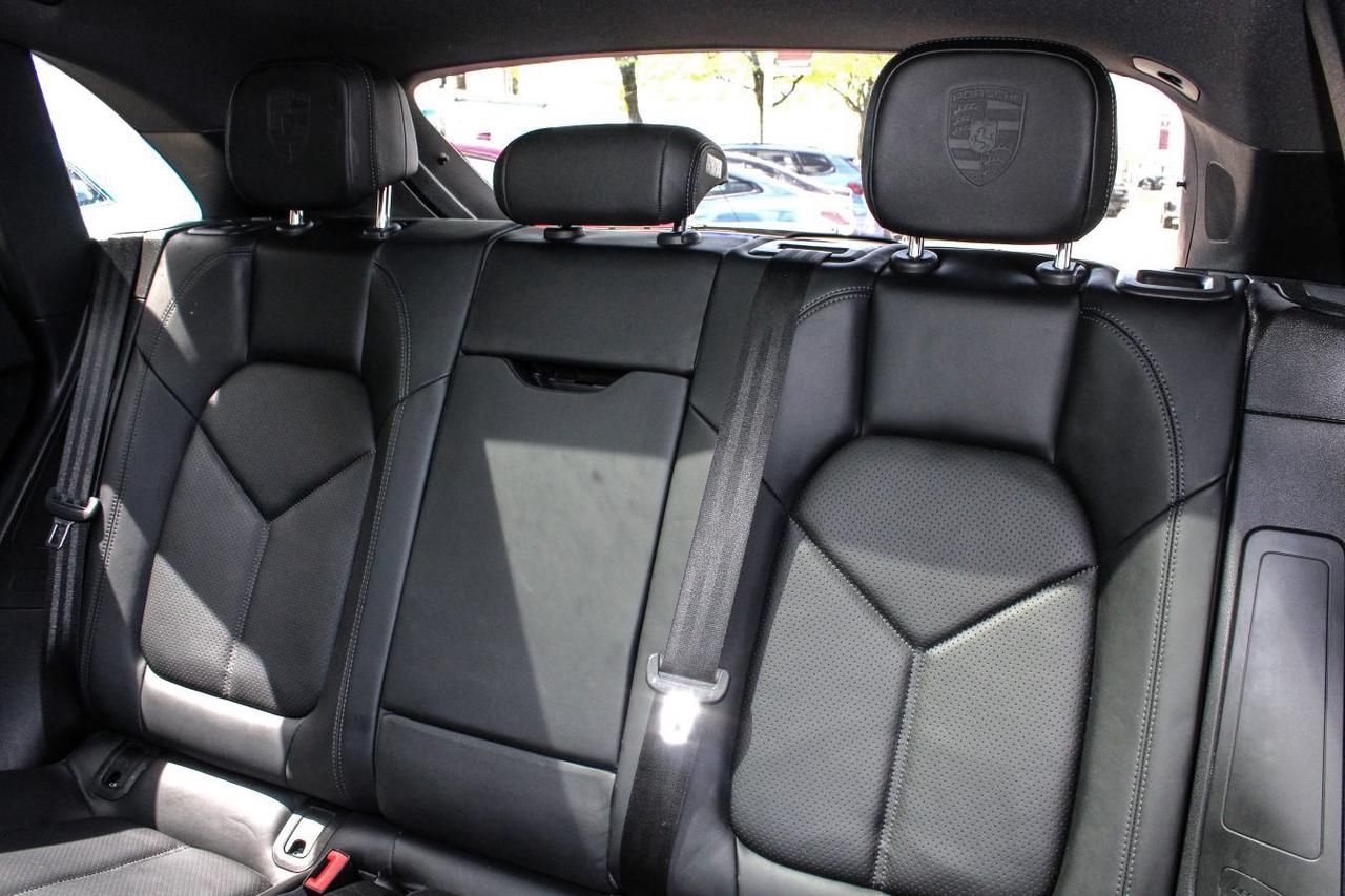 2019 Porsche Macan S  Gps Moonroof BkpCam HtdSeats ParkingSensors Dri Photo