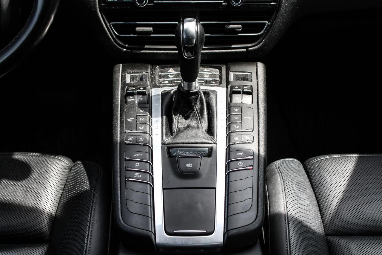 2019 Porsche Macan S  Gps Moonroof BkpCam HtdSeats ParkingSensors Dri Photo