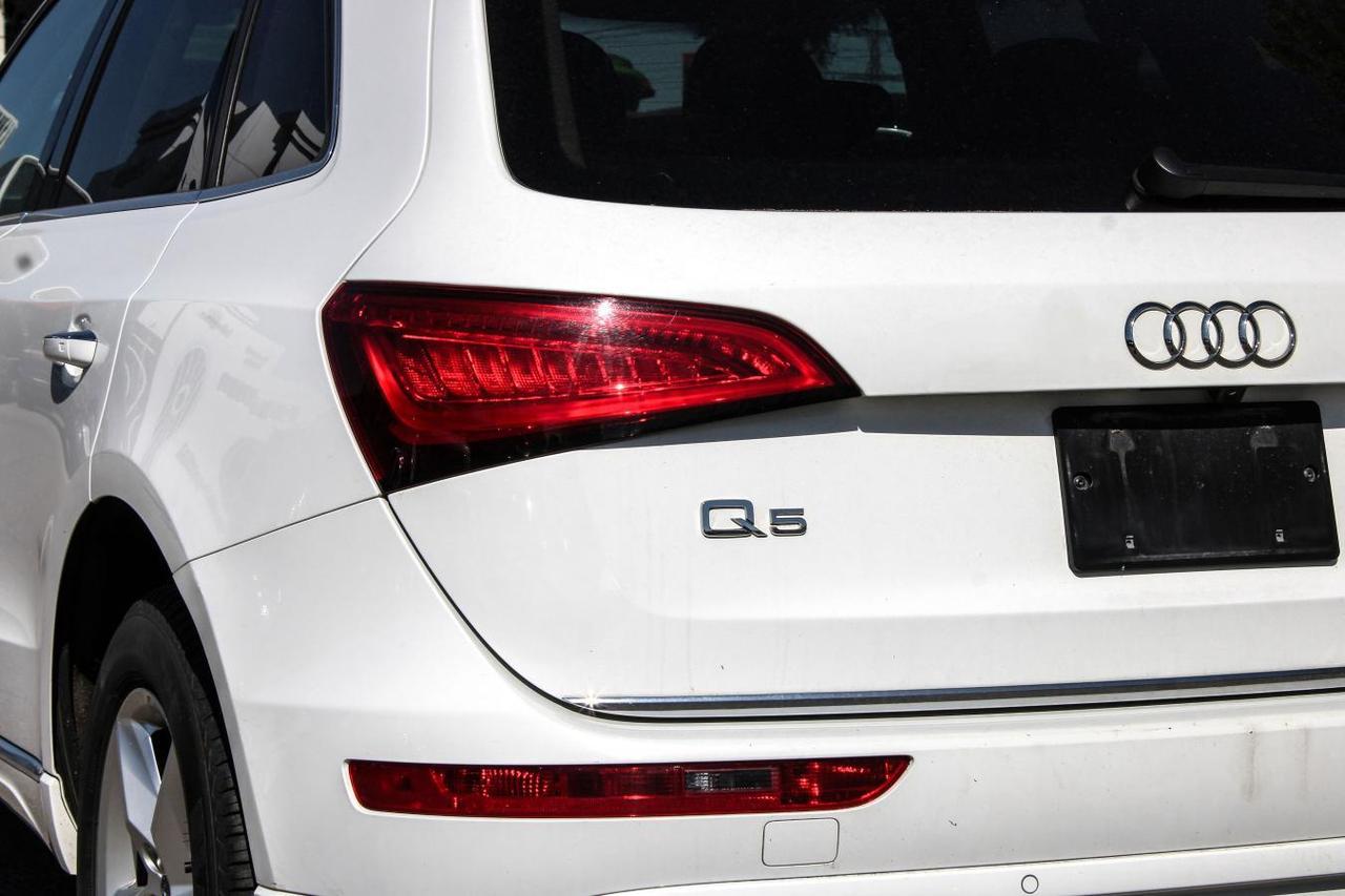 2015 Audi Q5 Plus  Gps Moonroof BkpCam DriveModes ParkingSensor Photo