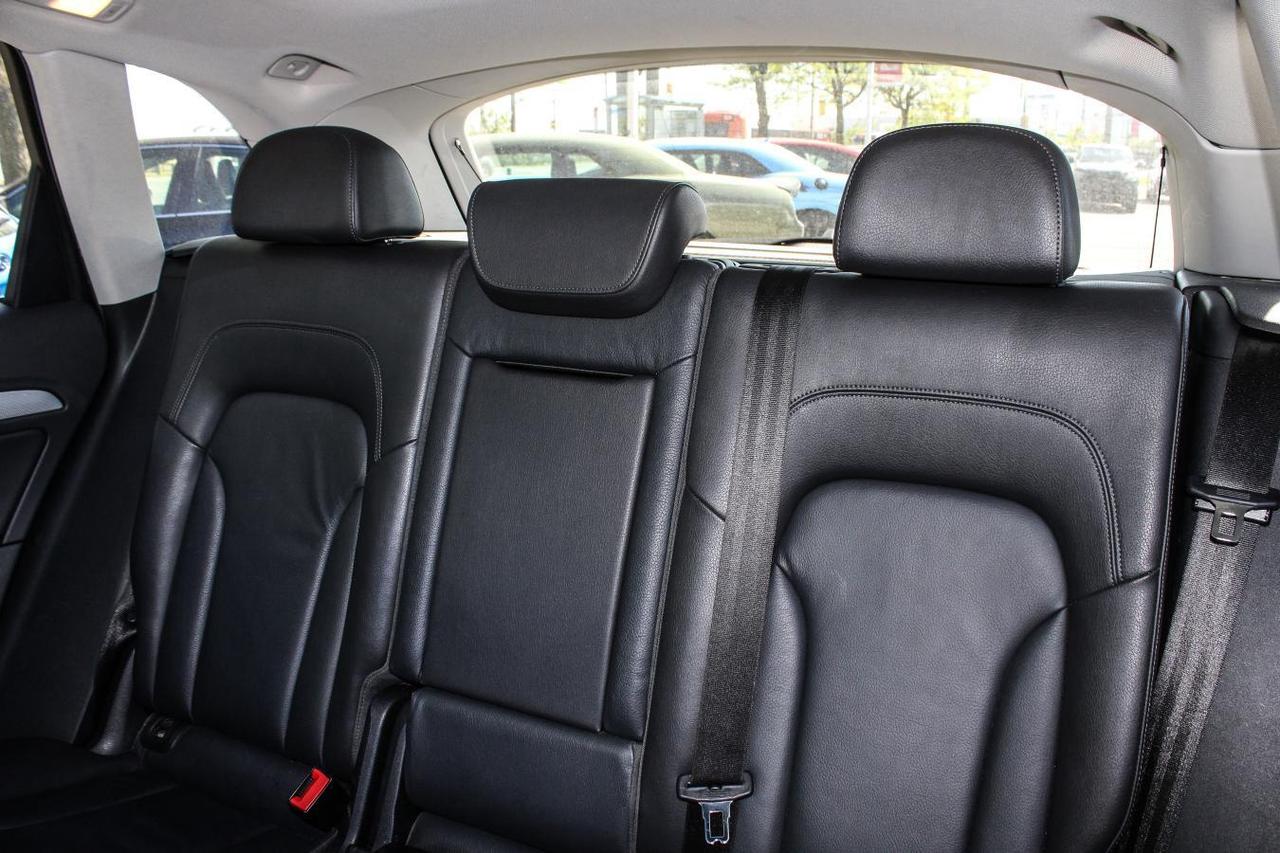 2015 Audi Q5 Plus  Gps Moonroof BkpCam DriveModes ParkingSensor Photo
