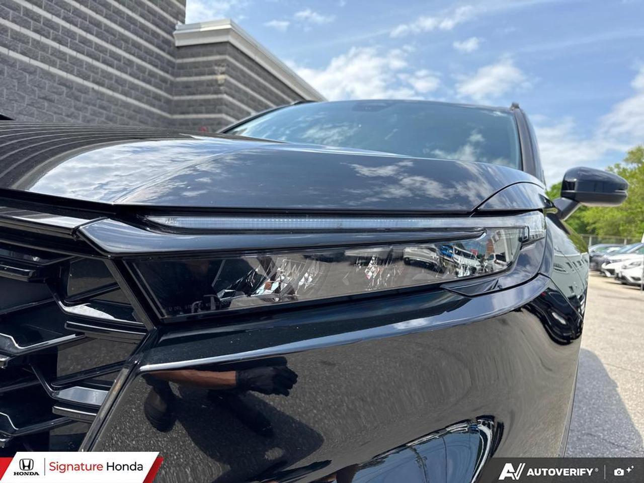 2024 Honda CR-V Hybrid Touring Photo