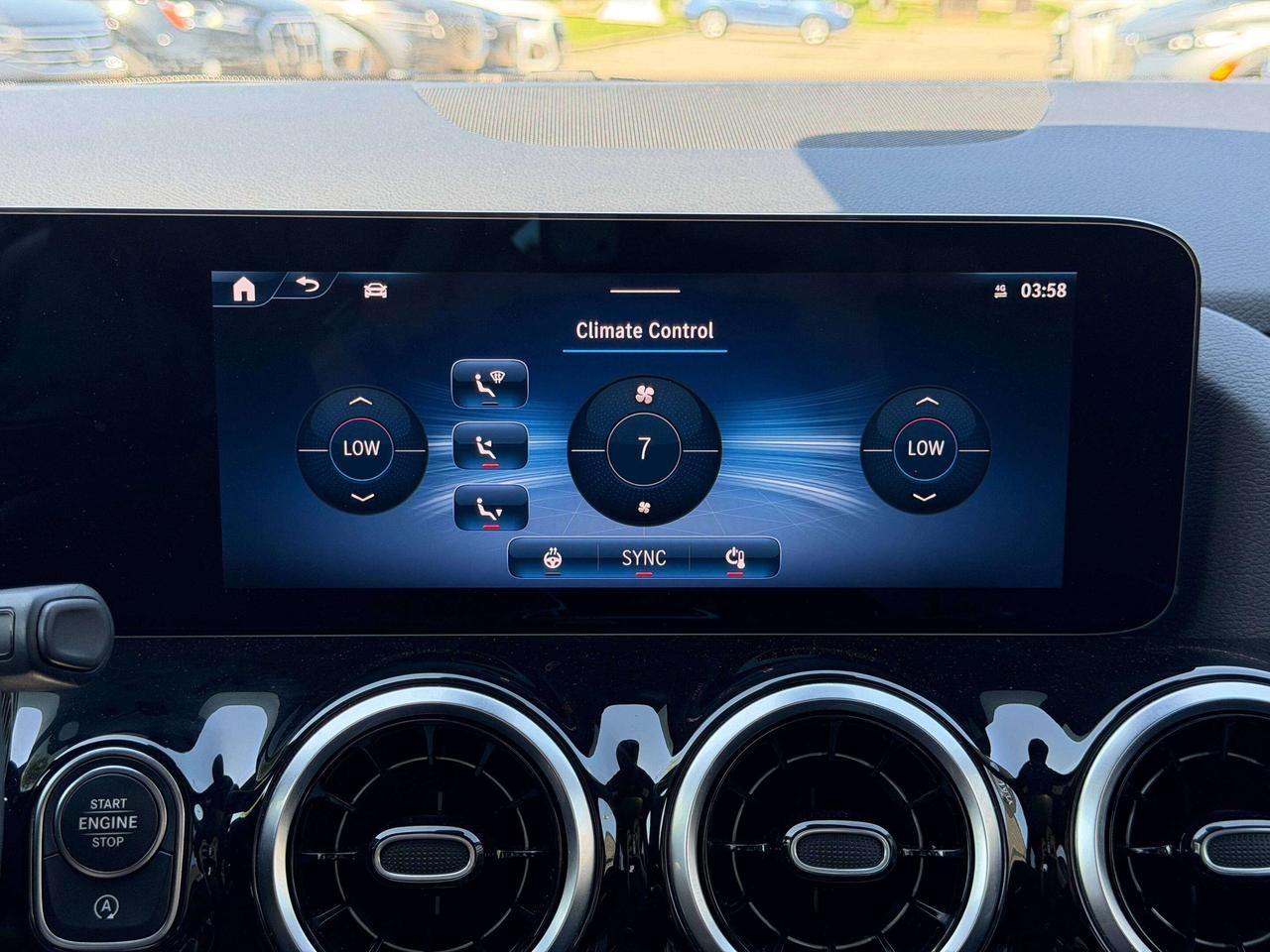 2026 Mercedes-Benz GLA APPLE CARPLAY/ANDROID AUTO, NAVIGATION,PANOROOF Photo