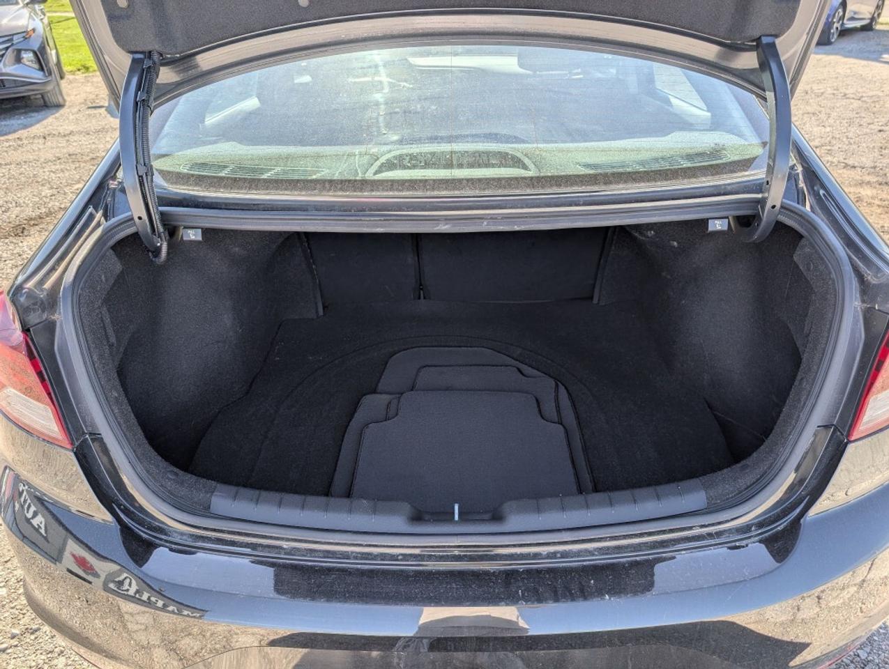 2020 Hyundai Elantra Preferred   HEATED SEATS & STEERING   CAMERA   BLI Photo