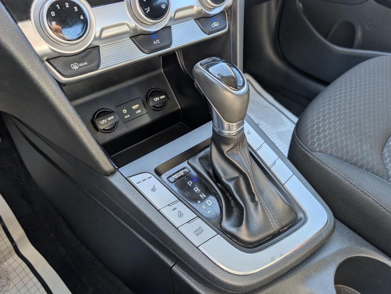 2020 Hyundai Elantra Preferred   HEATED SEATS & STEERING   CAMERA   BLI Photo