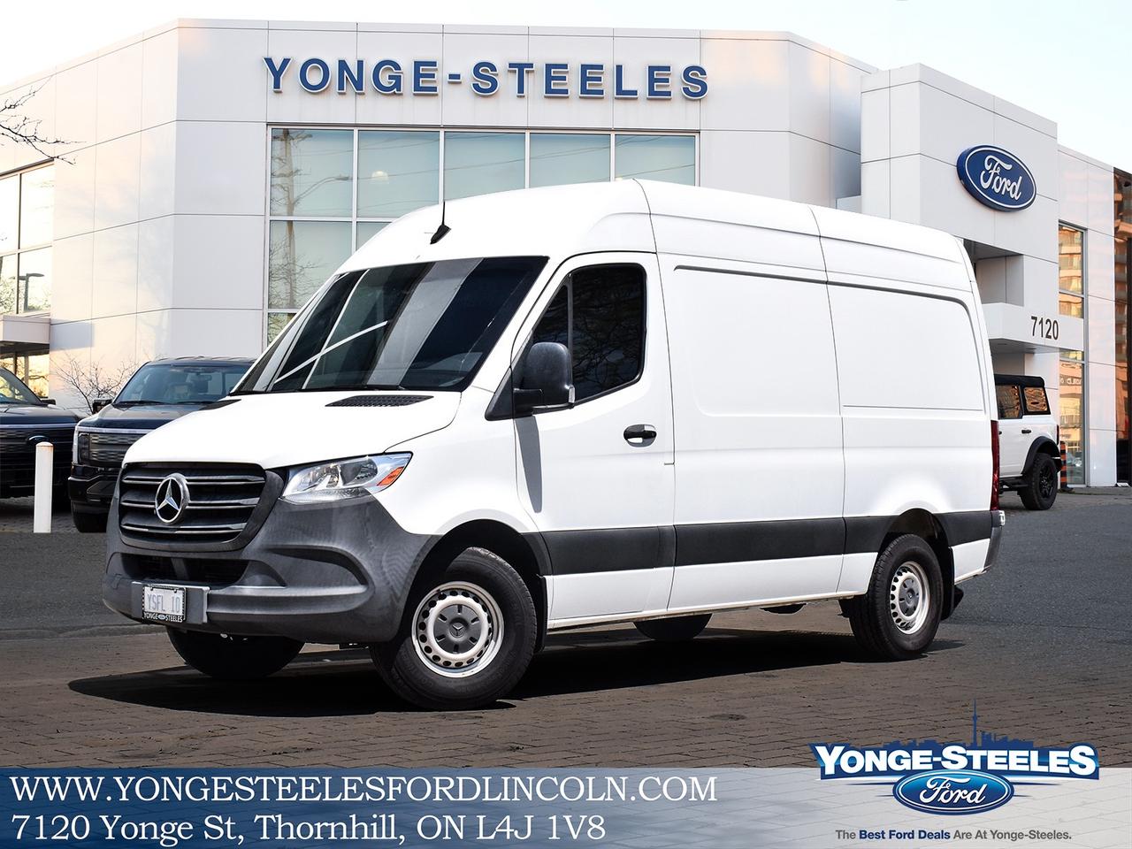 2019 Mercedes-Benz Sprinter Cargo Van 3500 High Roof - DIESEL - LOW KMS Photo0