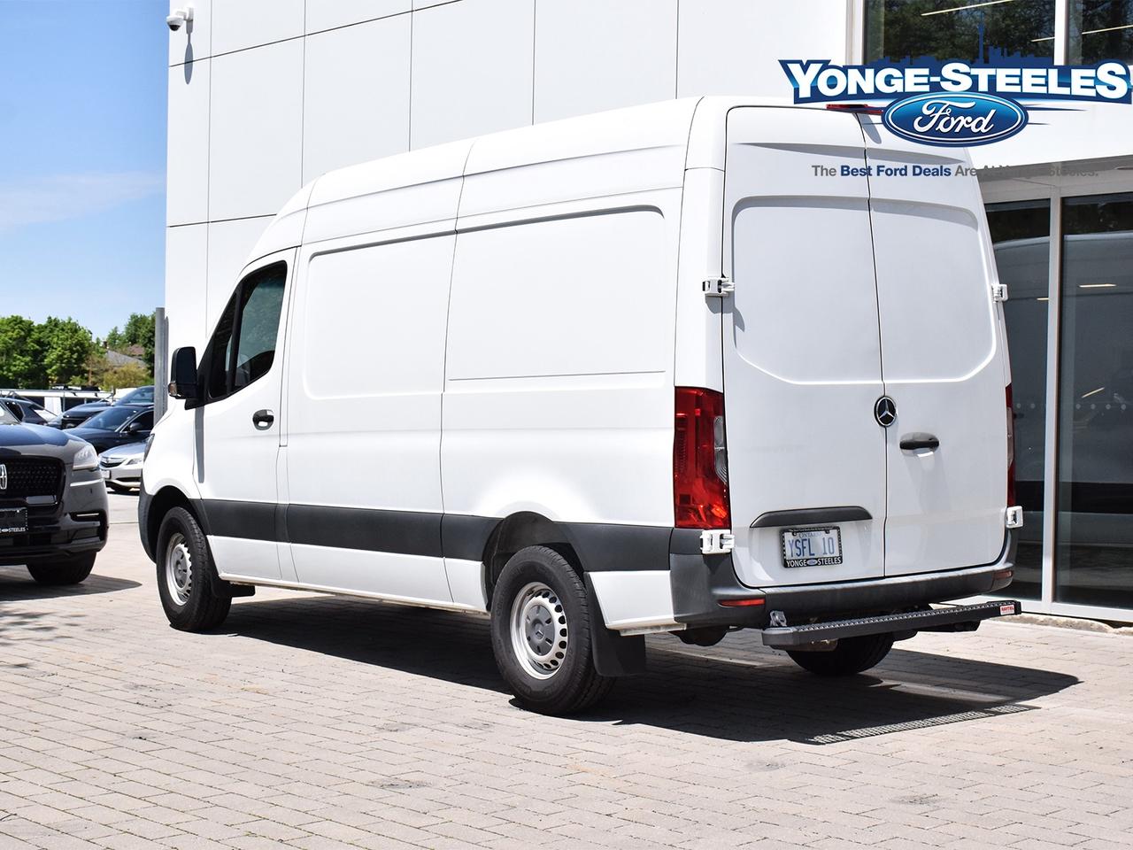 2019 Mercedes-Benz Sprinter Cargo Van 3500 High Roof - DIESEL - LOW KMS Photo