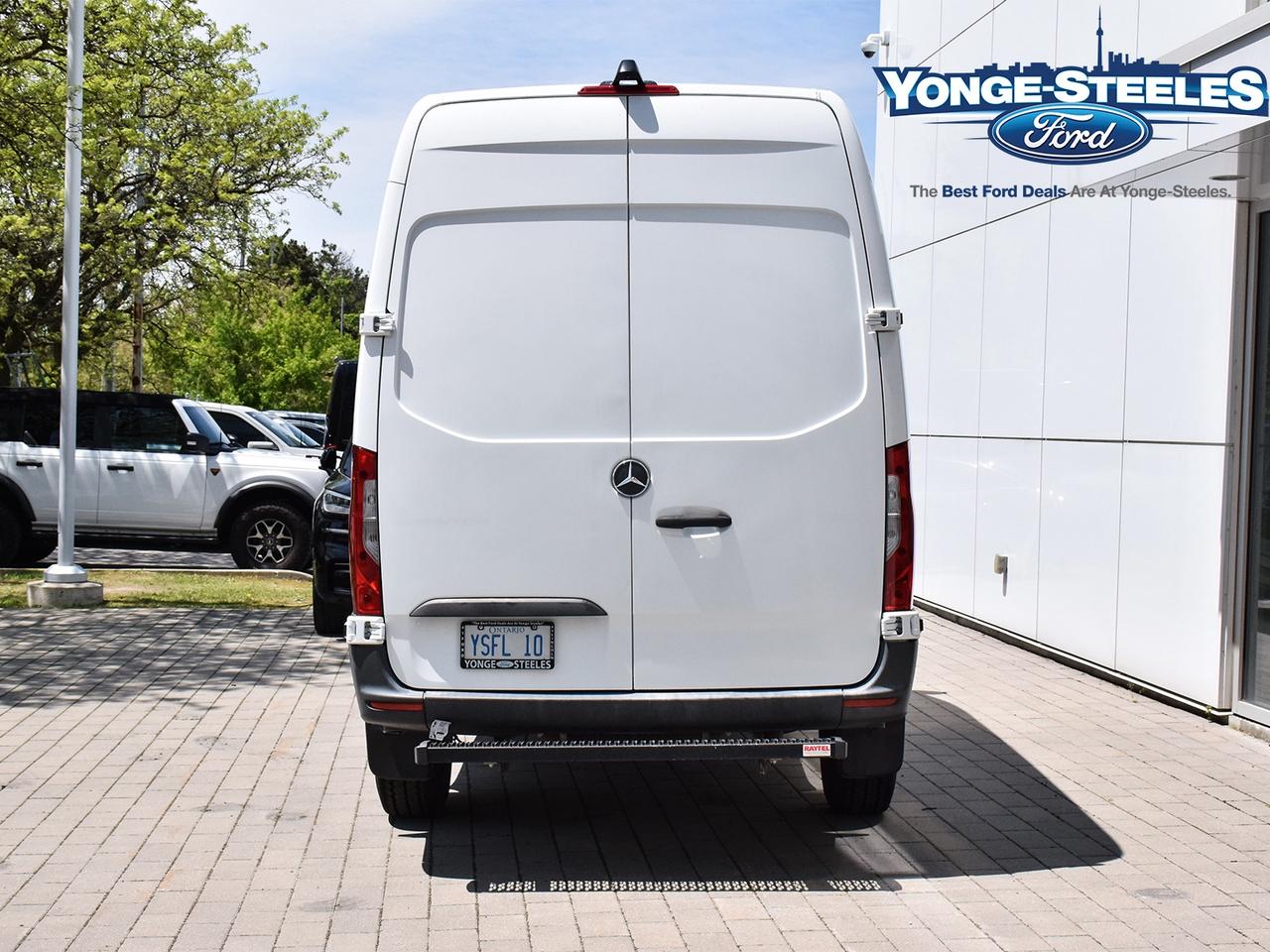 2019 Mercedes-Benz Sprinter Cargo Van 3500 High Roof - DIESEL - LOW KMS Photo