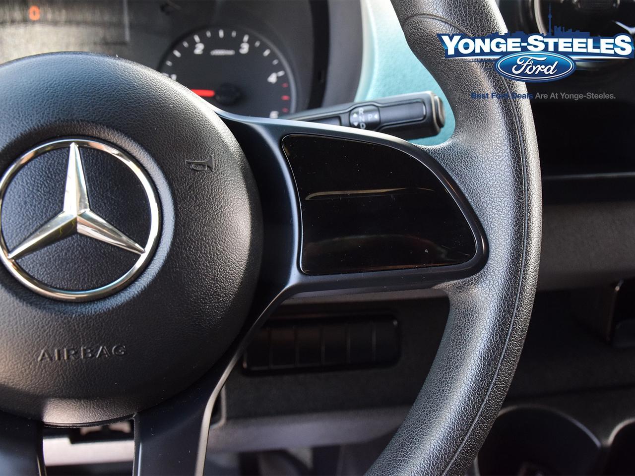 2019 Mercedes-Benz Sprinter Cargo Van 3500 High Roof - DIESEL - LOW KMS Photo