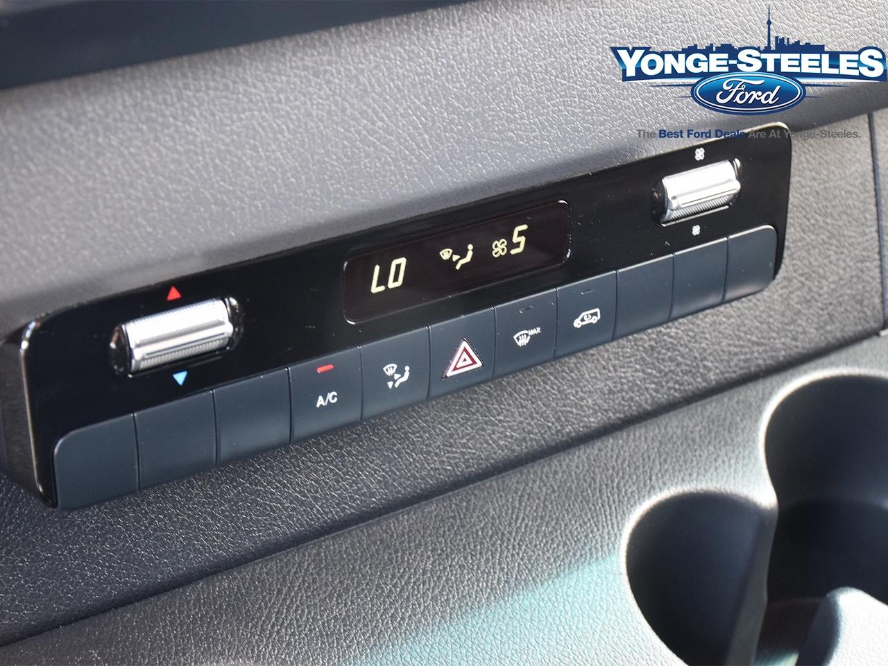 2019 Mercedes-Benz Sprinter Cargo Van 3500 High Roof - DIESEL - LOW KMS Photo