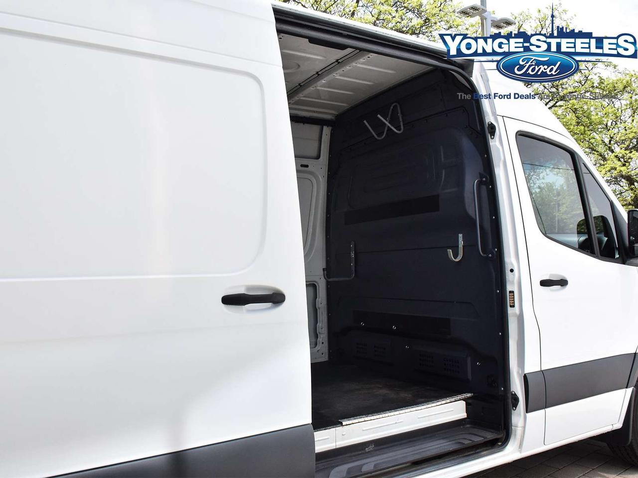 2019 Mercedes-Benz Sprinter 3500 High Roof - DIESEL - LOW KMS Photo