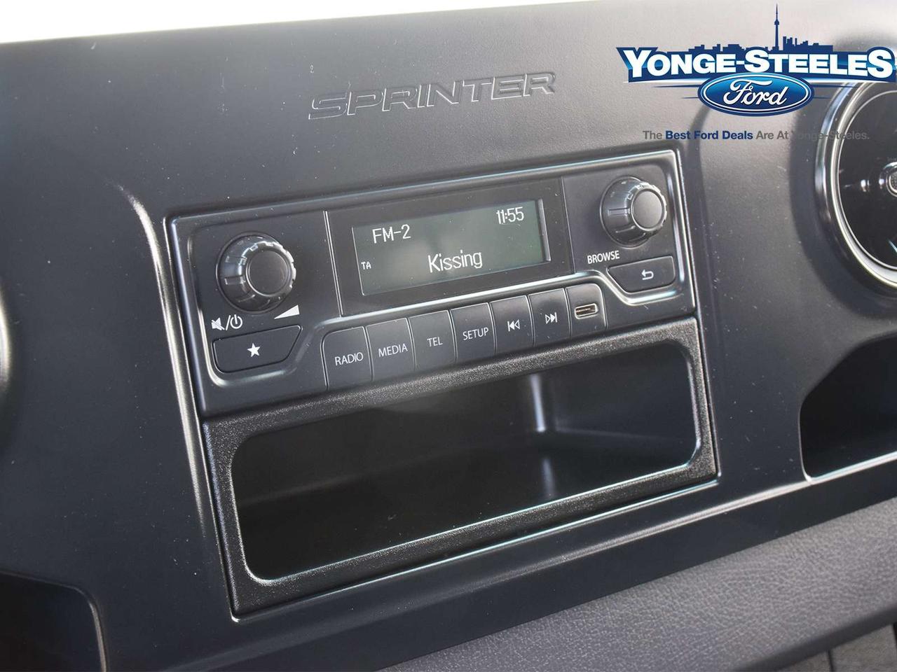 2019 Mercedes-Benz Sprinter 3500 High Roof - DIESEL - LOW KMS Photo