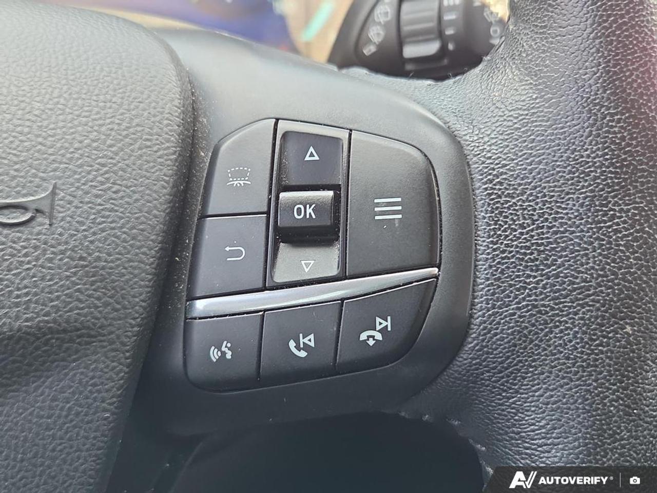 2020 Ford Escape Titanium Hybrid HYBRID   AUTO PARKING   HEATED SEA Photo