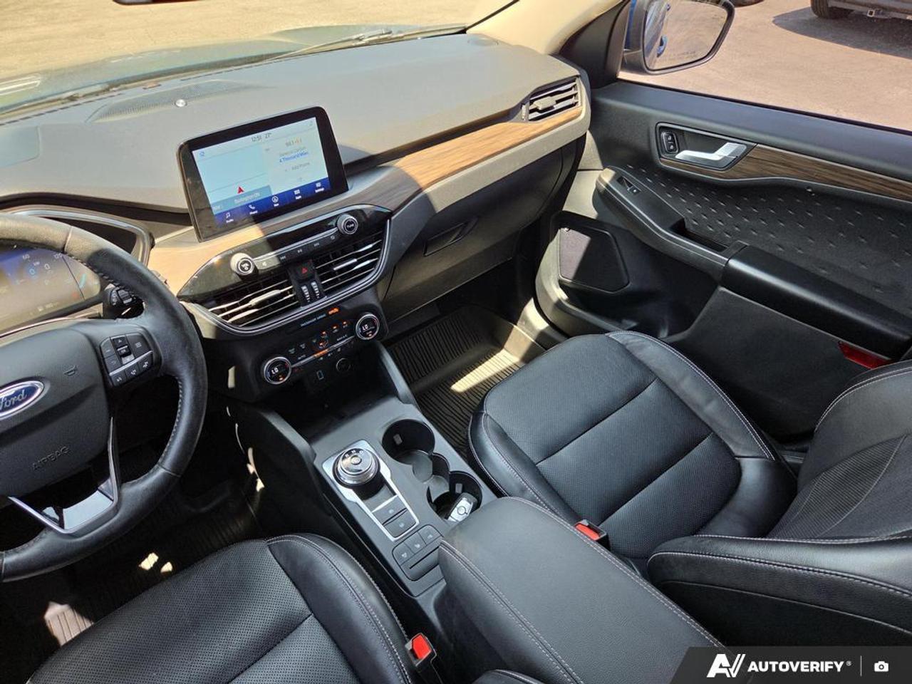 2020 Ford Escape Titanium Hybrid HYBRID   AUTO PARKING   HEATED SEA Photo