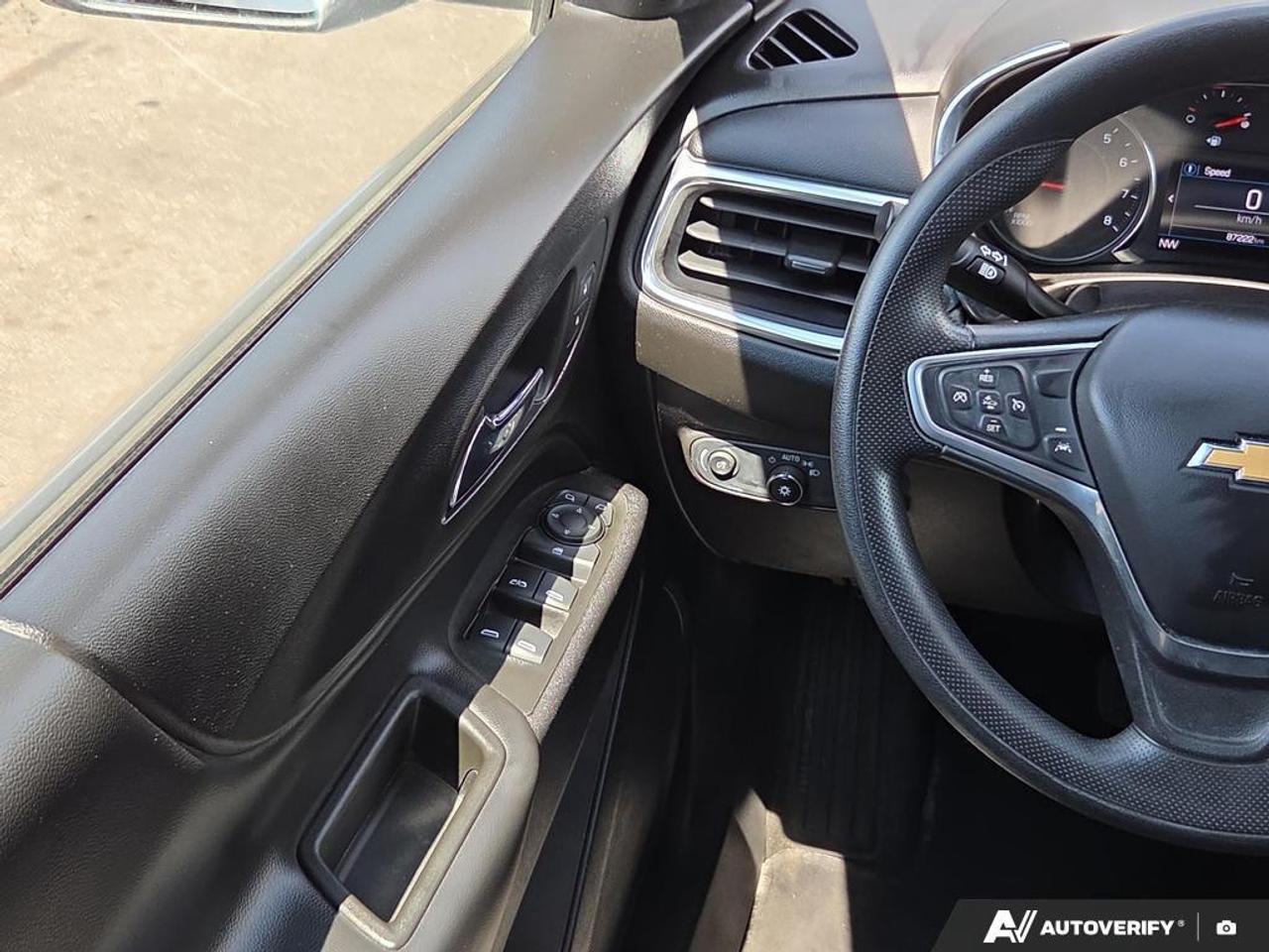 2022 Chevrolet Equinox LT SMART DEVICE INTEGRATION   LANE ASSIST   REMOTE Photo
