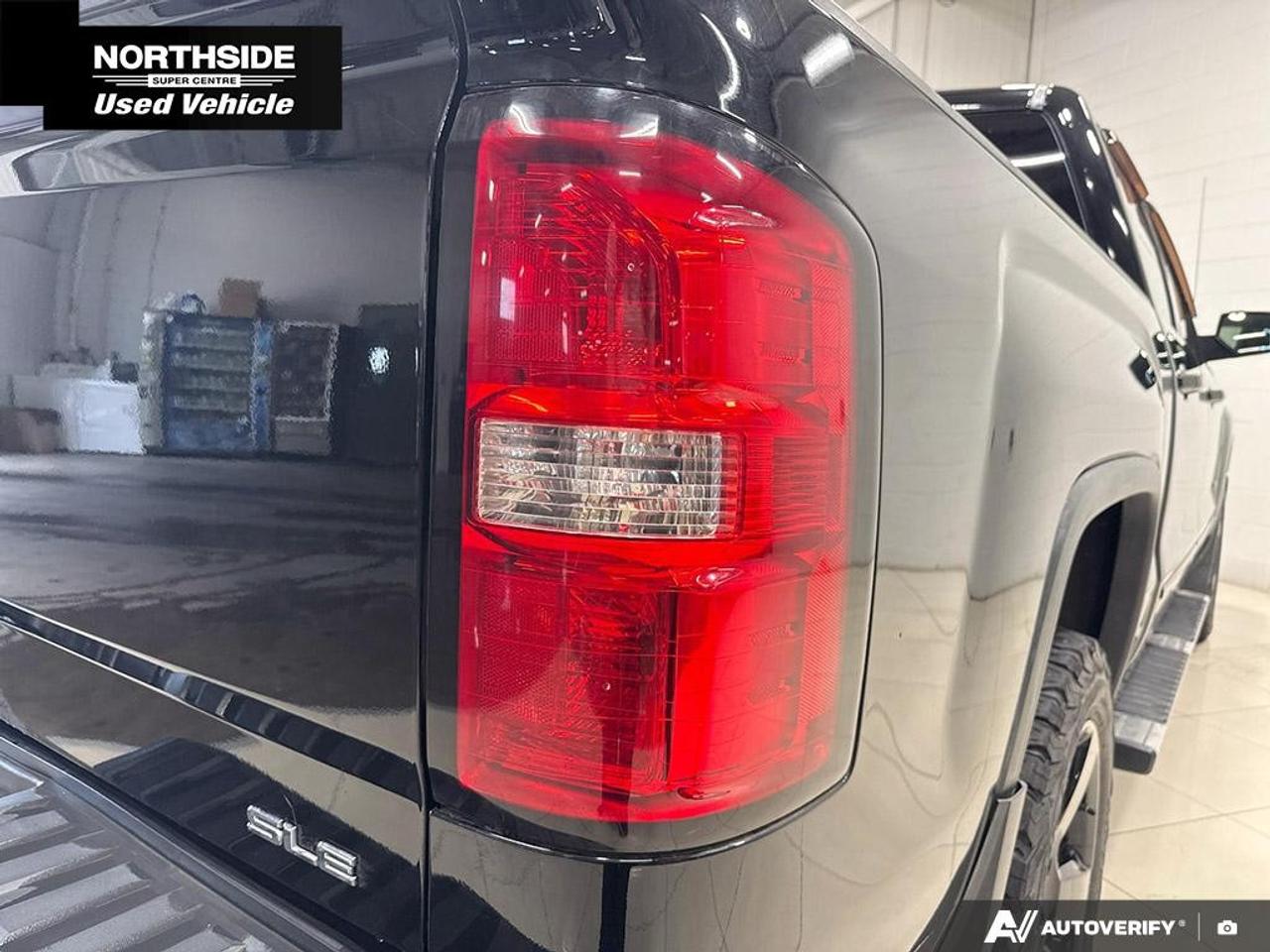 2018 GMC Sierra 1500 4WD Crew Cab Short Box SLE Photo
