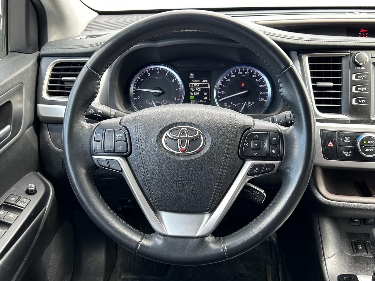 2018 Toyota Highlander AWD XLE Photo