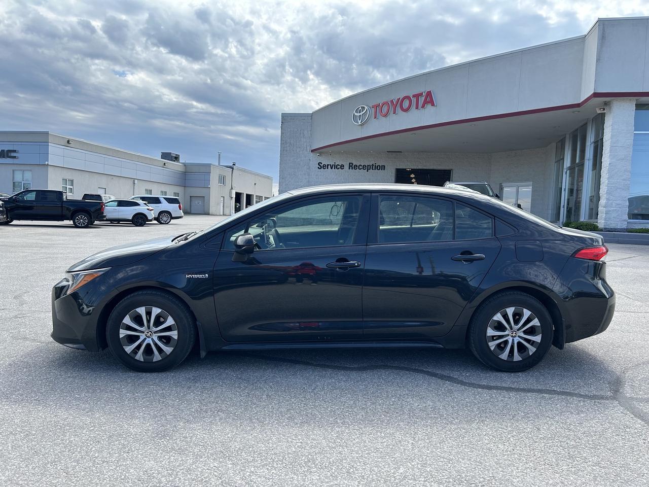 2020 Toyota Corolla Hybrid   ONE OWNER Photo