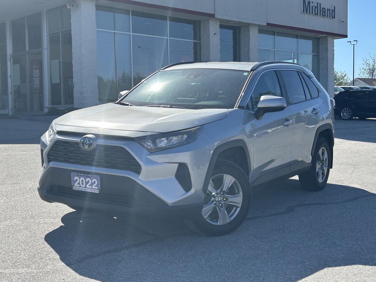 2022 Toyota RAV4 Hybrid LE AWD   ONE OWNER Photo