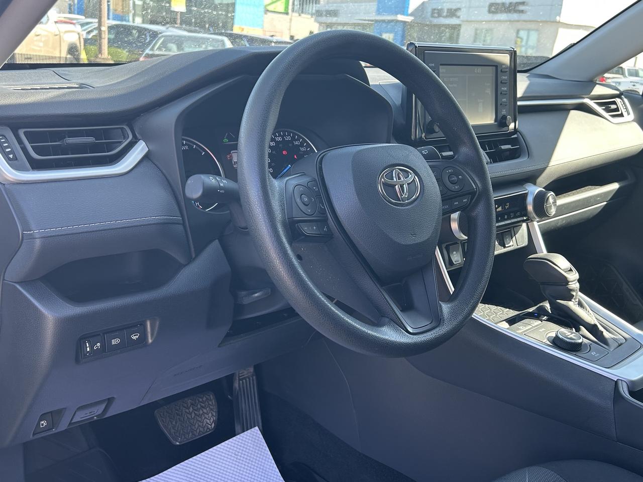 2022 Toyota RAV4 Hybrid LE AWD   ONE OWNER Photo