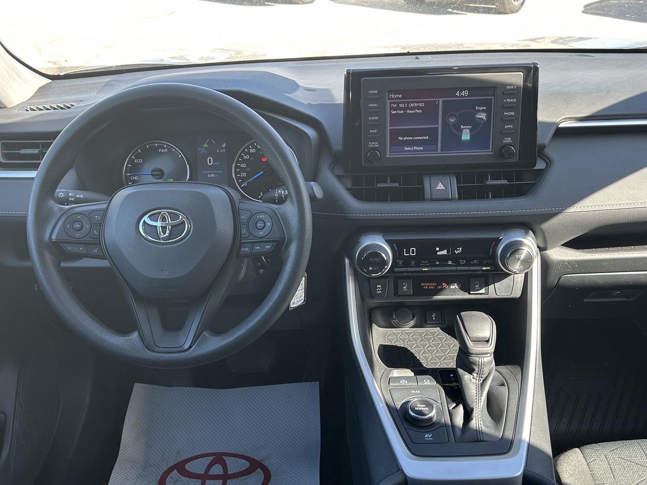 2022 Toyota RAV4 Hybrid LE AWD   ONE OWNER Photo
