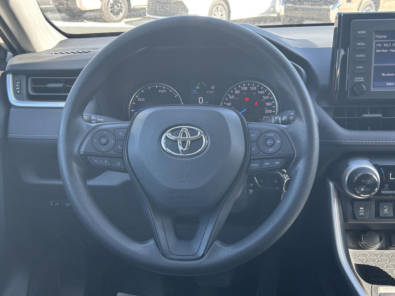 2022 Toyota RAV4 Hybrid LE AWD   ONE OWNER Photo
