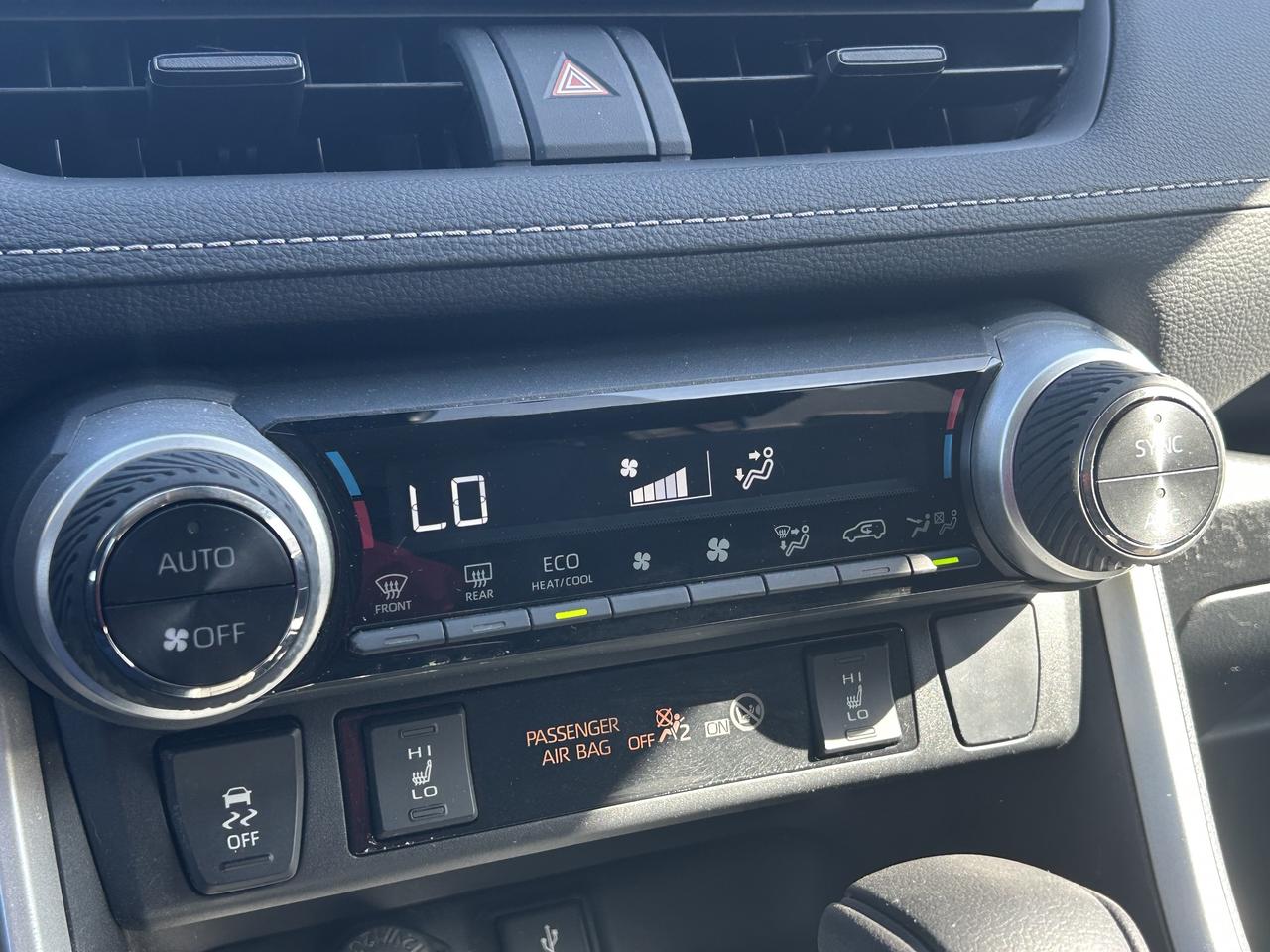 2022 Toyota RAV4 Hybrid LE AWD   ONE OWNER Photo