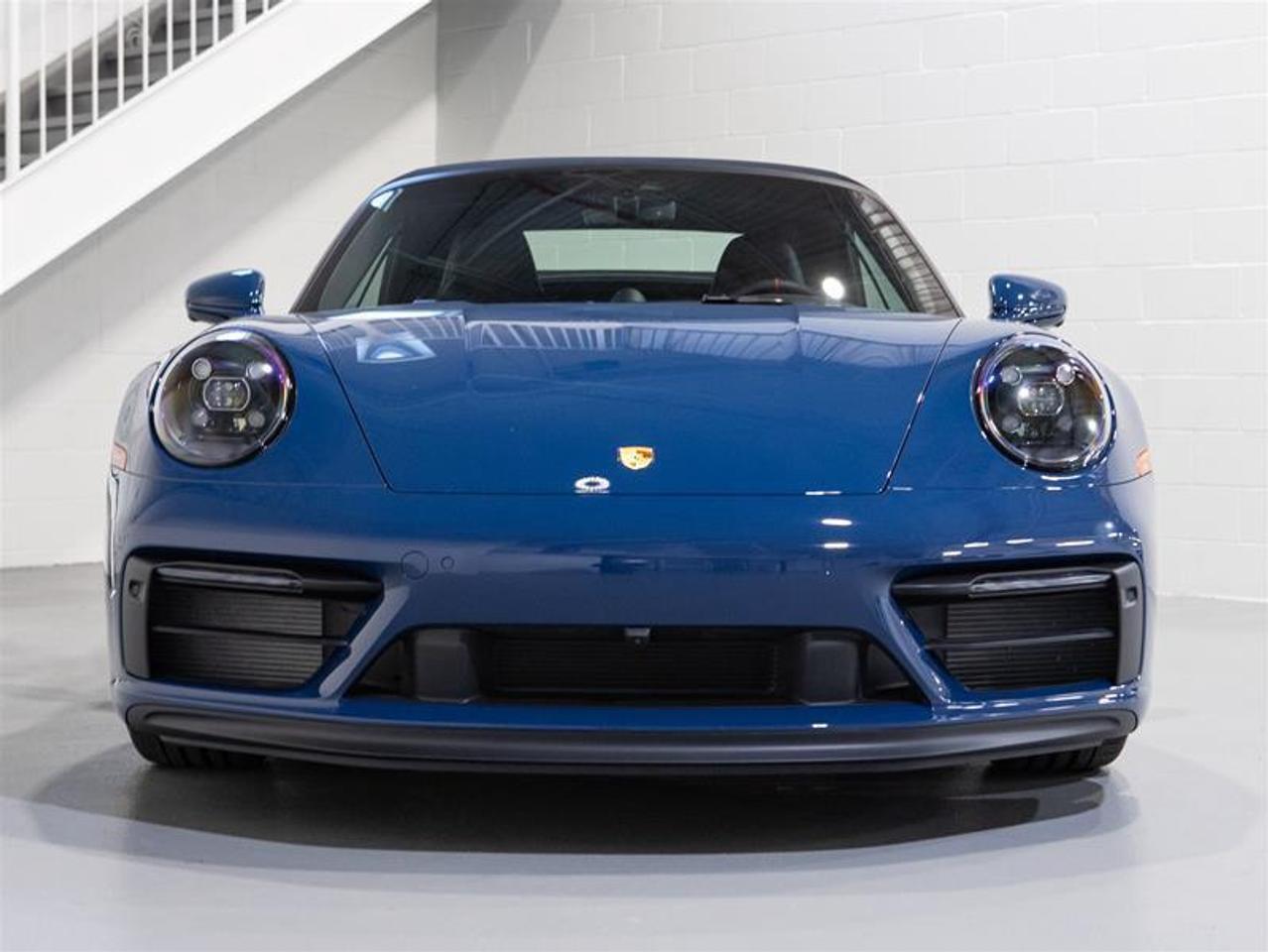 2023 Porsche 911 Carrera Cabriolet GTS Photo
