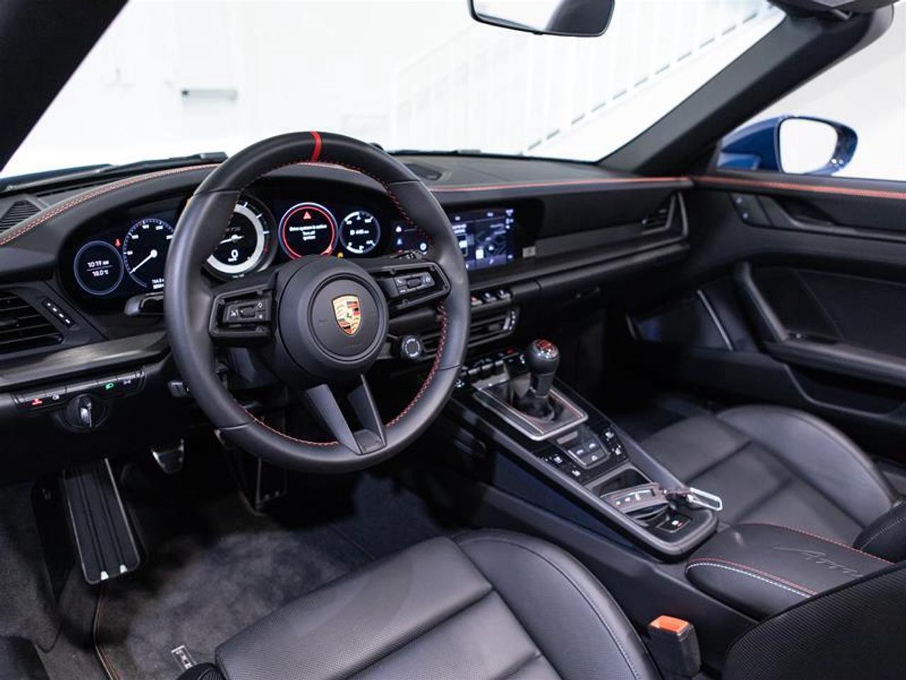 2023 Porsche 911 Carrera Cabriolet GTS Photo