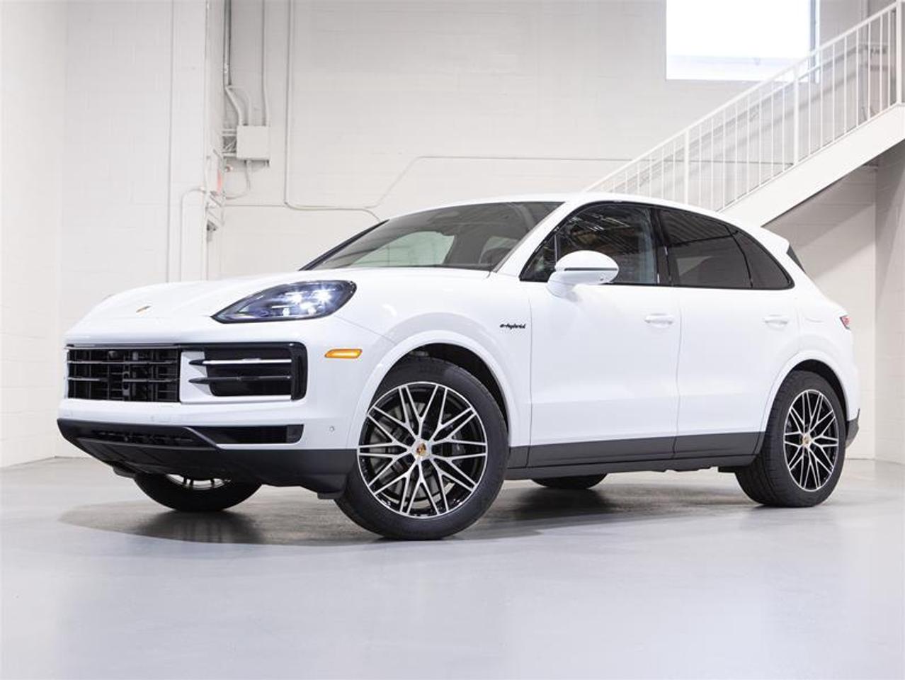 2026 Porsche Cayenne e-Hybrid AWD Photo0