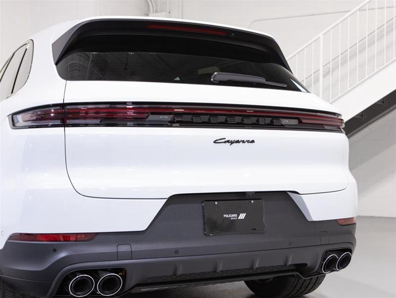 2026 Porsche Cayenne e-Hybrid AWD Photo