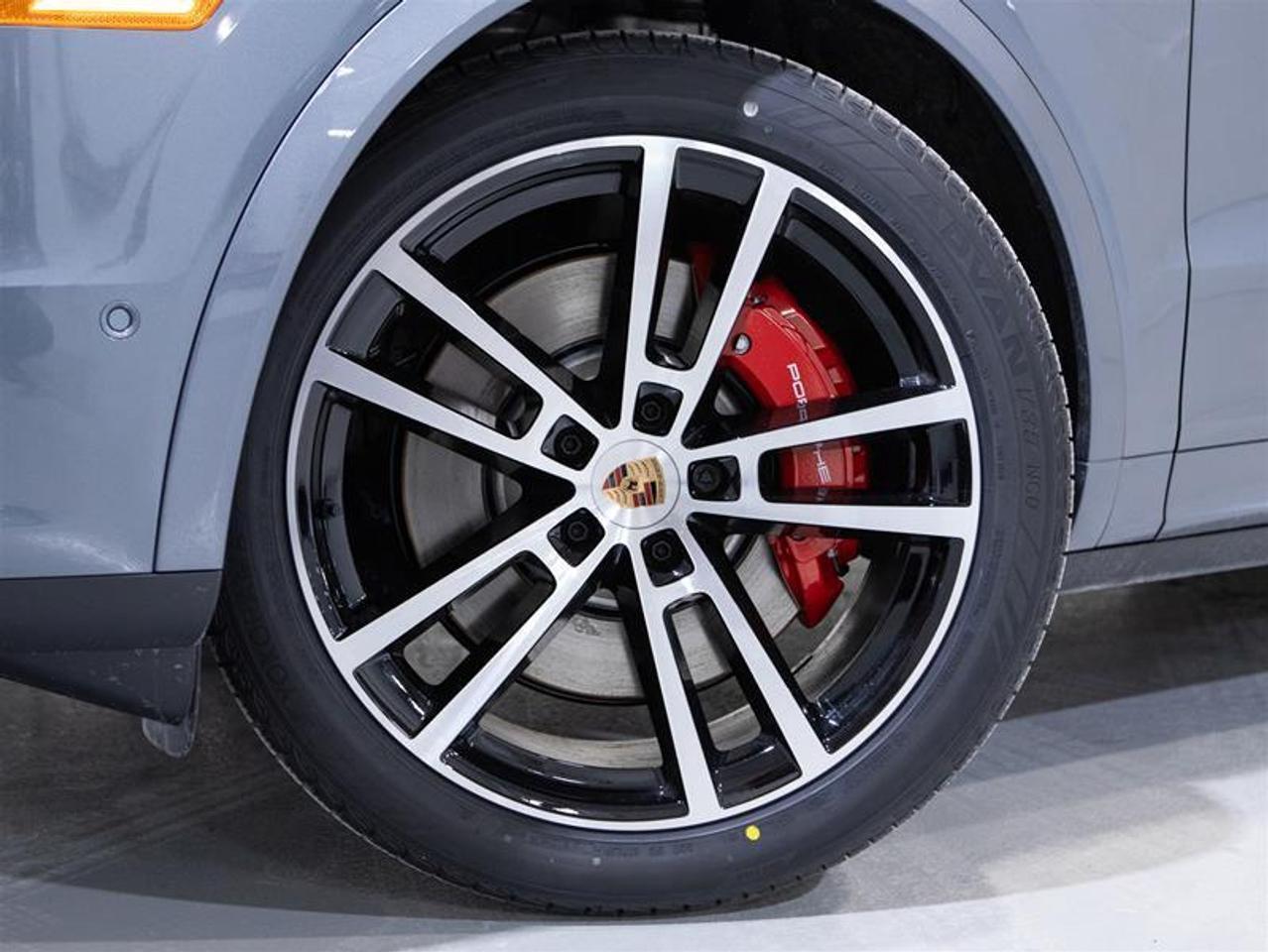 2026 Porsche Cayenne S Coupe AWD Photo