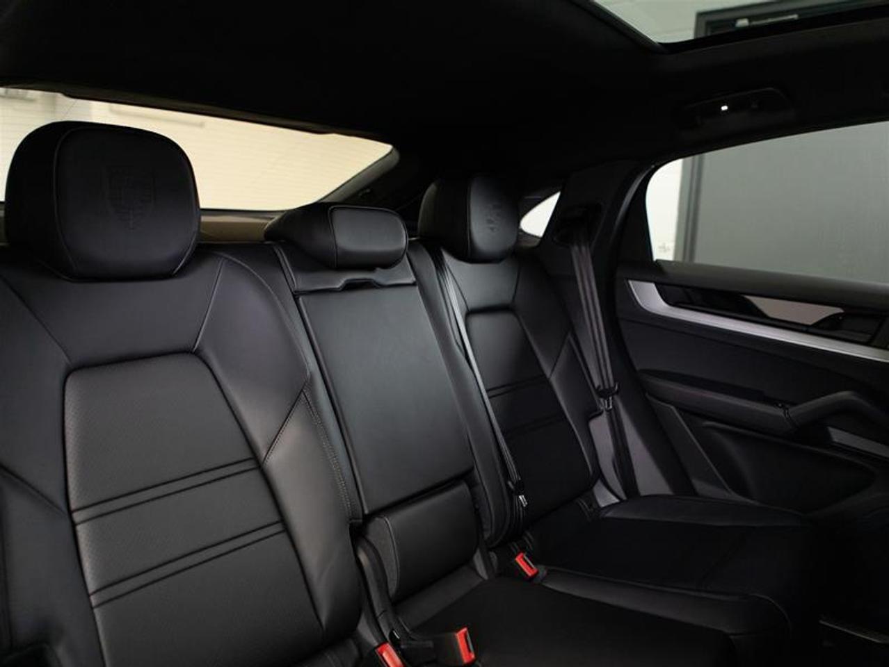 2026 Porsche Cayenne S Coupe AWD Photo