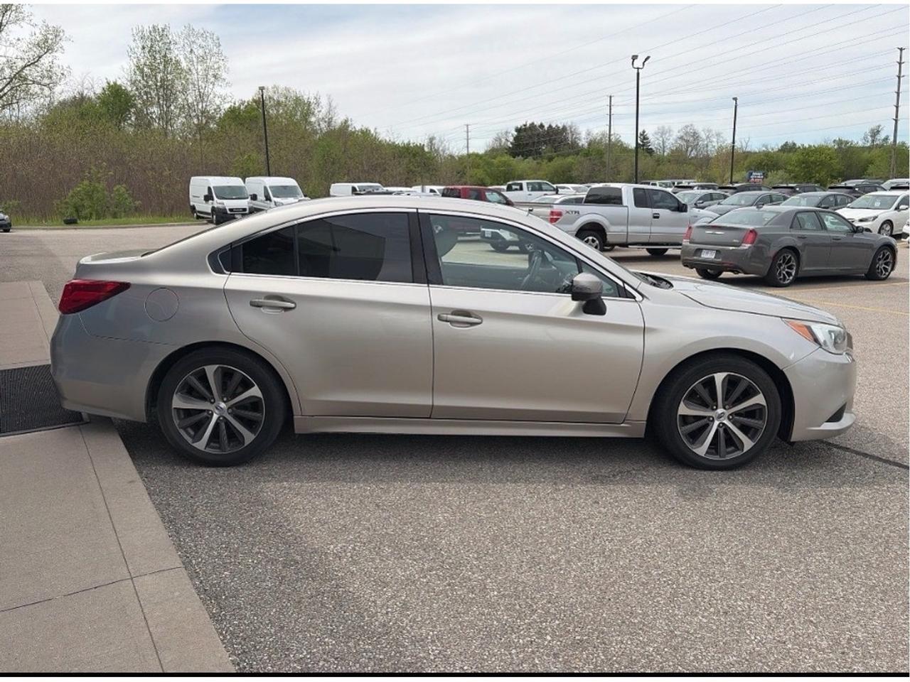 2017 Subaru Legacy 3.6 L Limited AWD   Clean Carfax Photo2