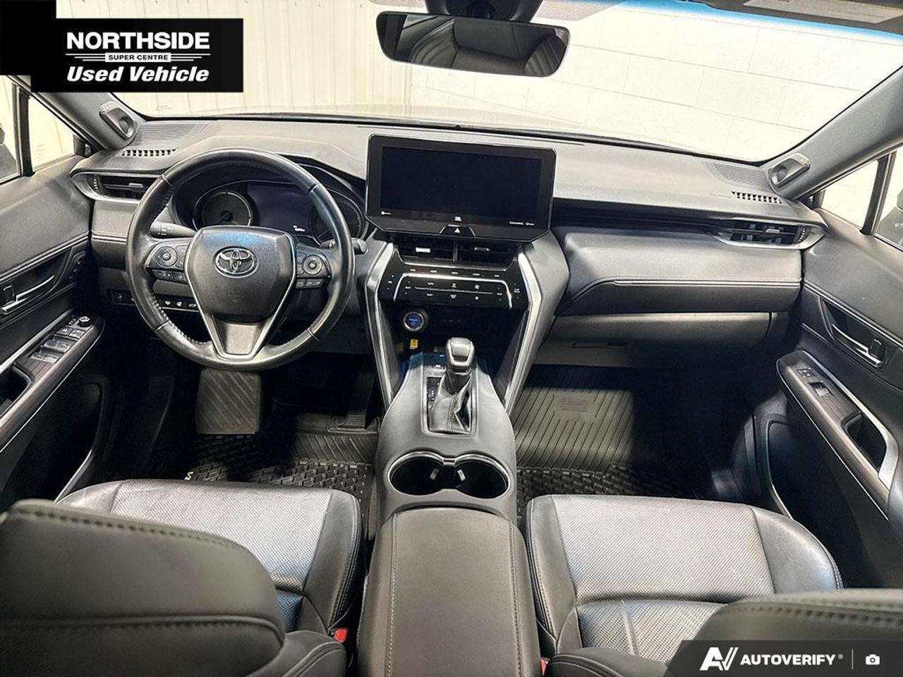 2022 Toyota Venza XLE AWD Photo