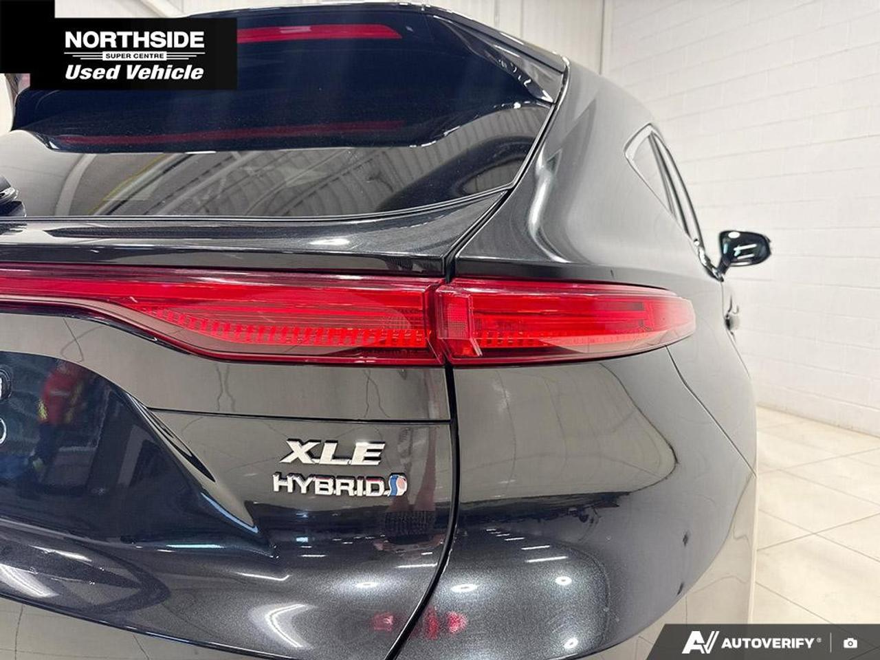 2022 Toyota Venza XLE AWD Photo