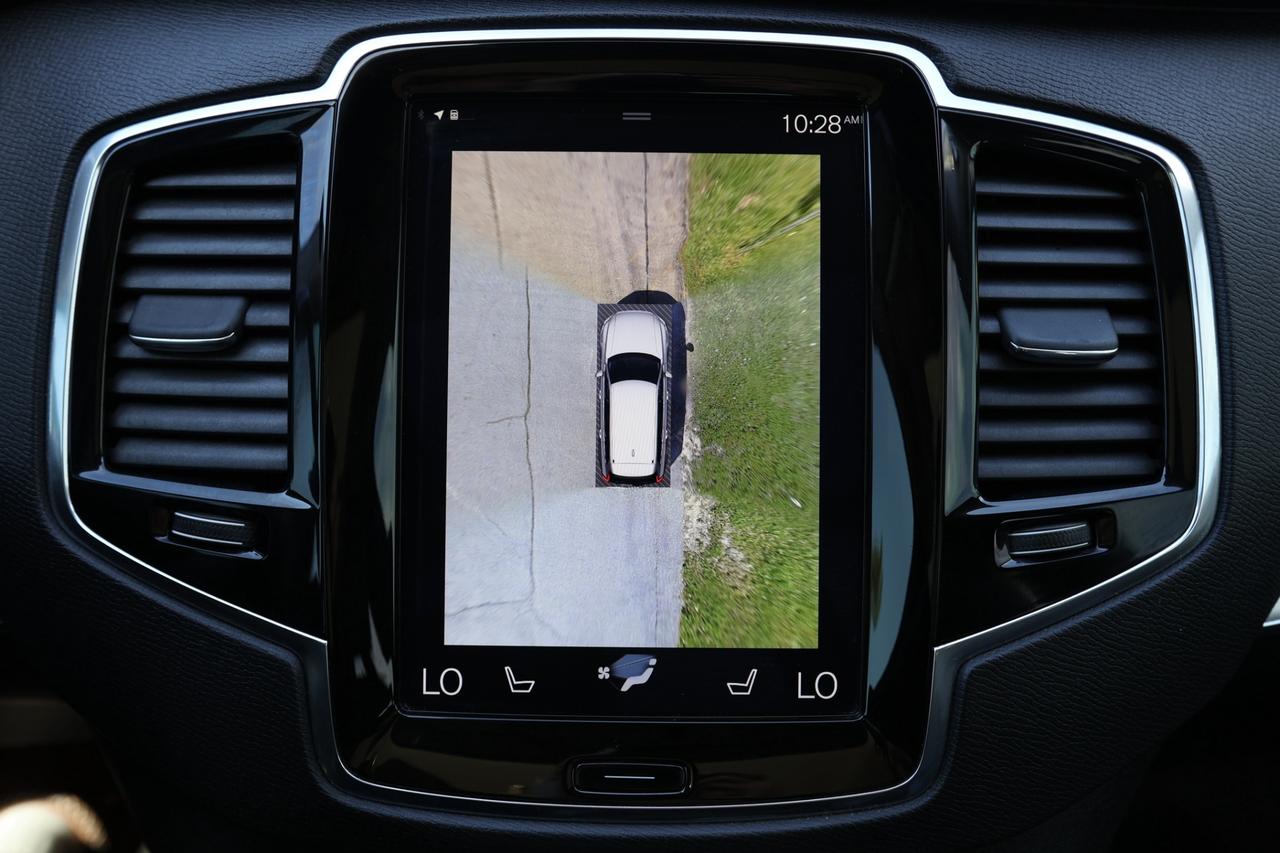 2018 Volvo XC90 T6-AWD-MOMENTUM/NAV/360 CAM/PANO ROOF/ADAPT CRUISE Photo
