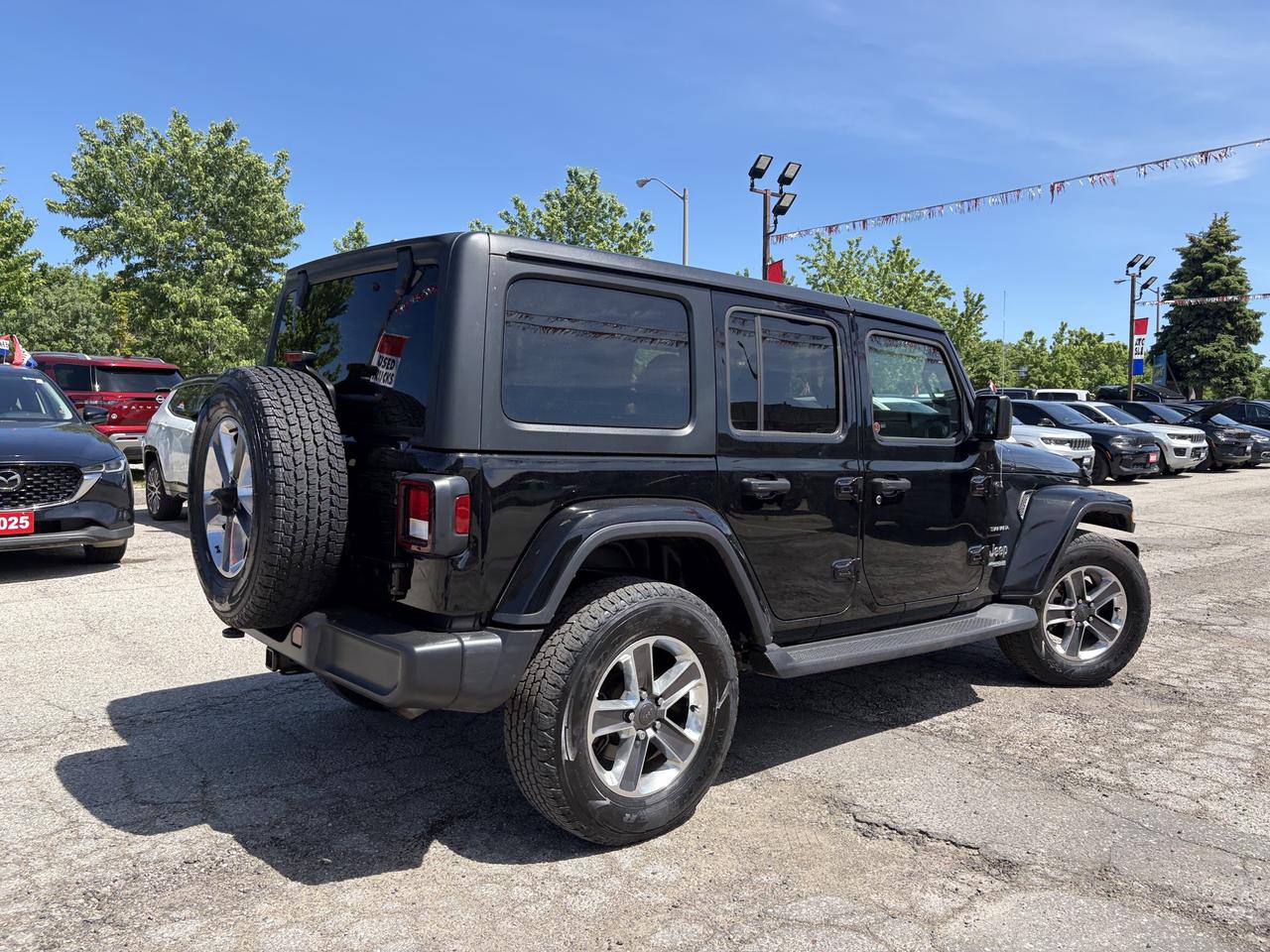 2022 Jeep Wrangler Sahara V6, Leather Seats, Remote Start Photo